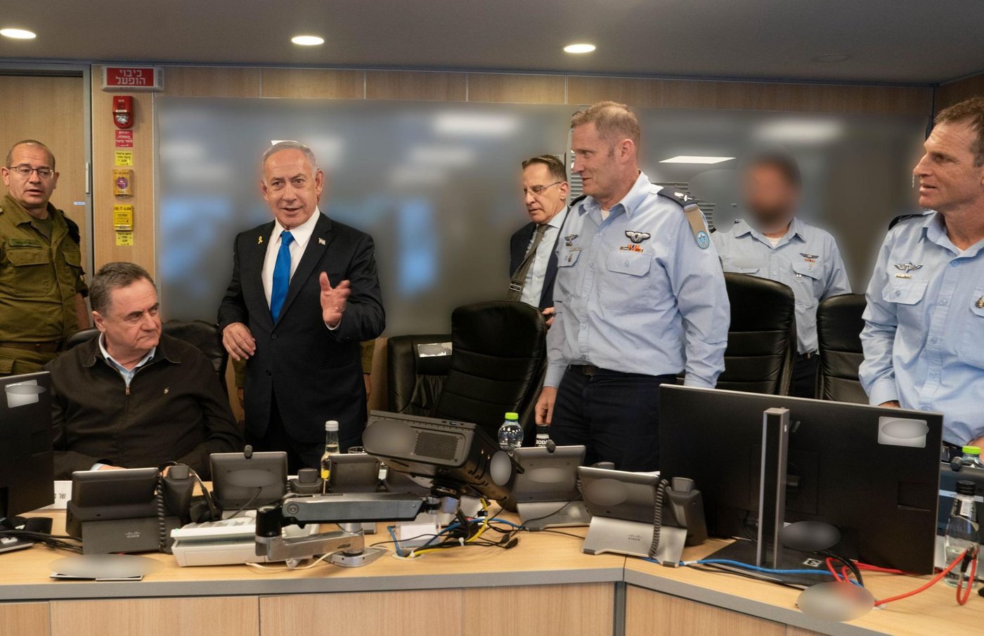 נתניהו ושר הביטחון בזמן אישור התקיפה