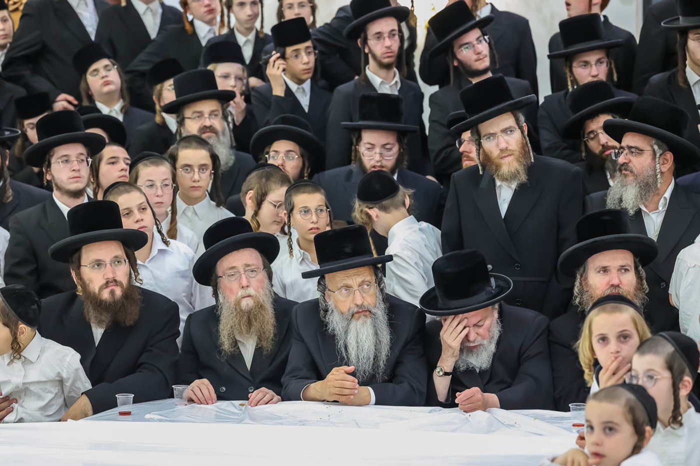 מעמד קביעת מזוזה לבית המדרש צאנז באלעד