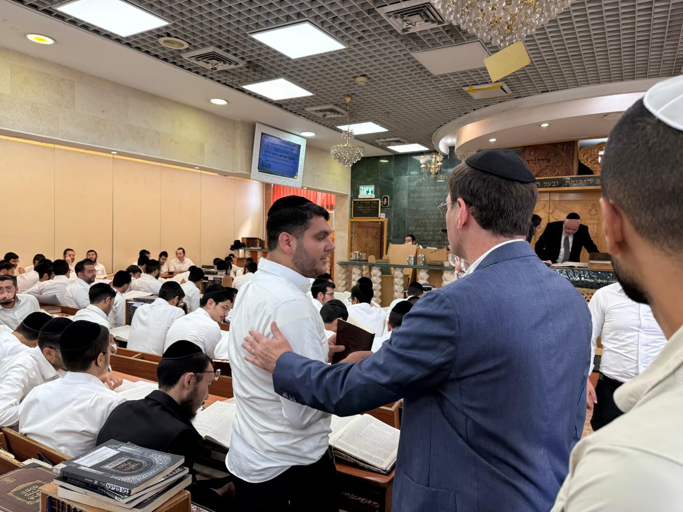 בועז ביסמוט בביקור בכסא רחמים