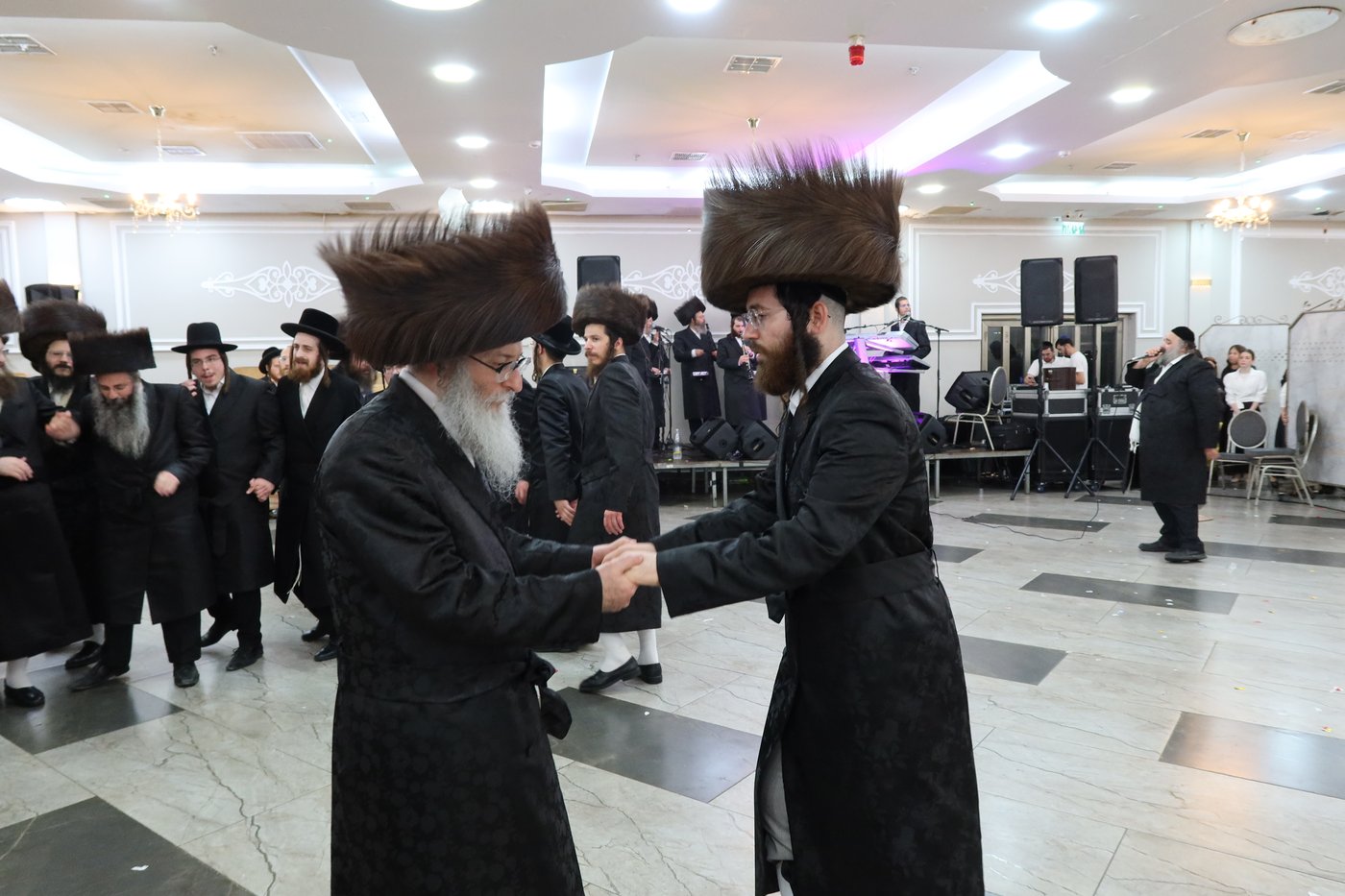 שמחת נישואי נכד האדמו"ר מנאדבורנה באניא