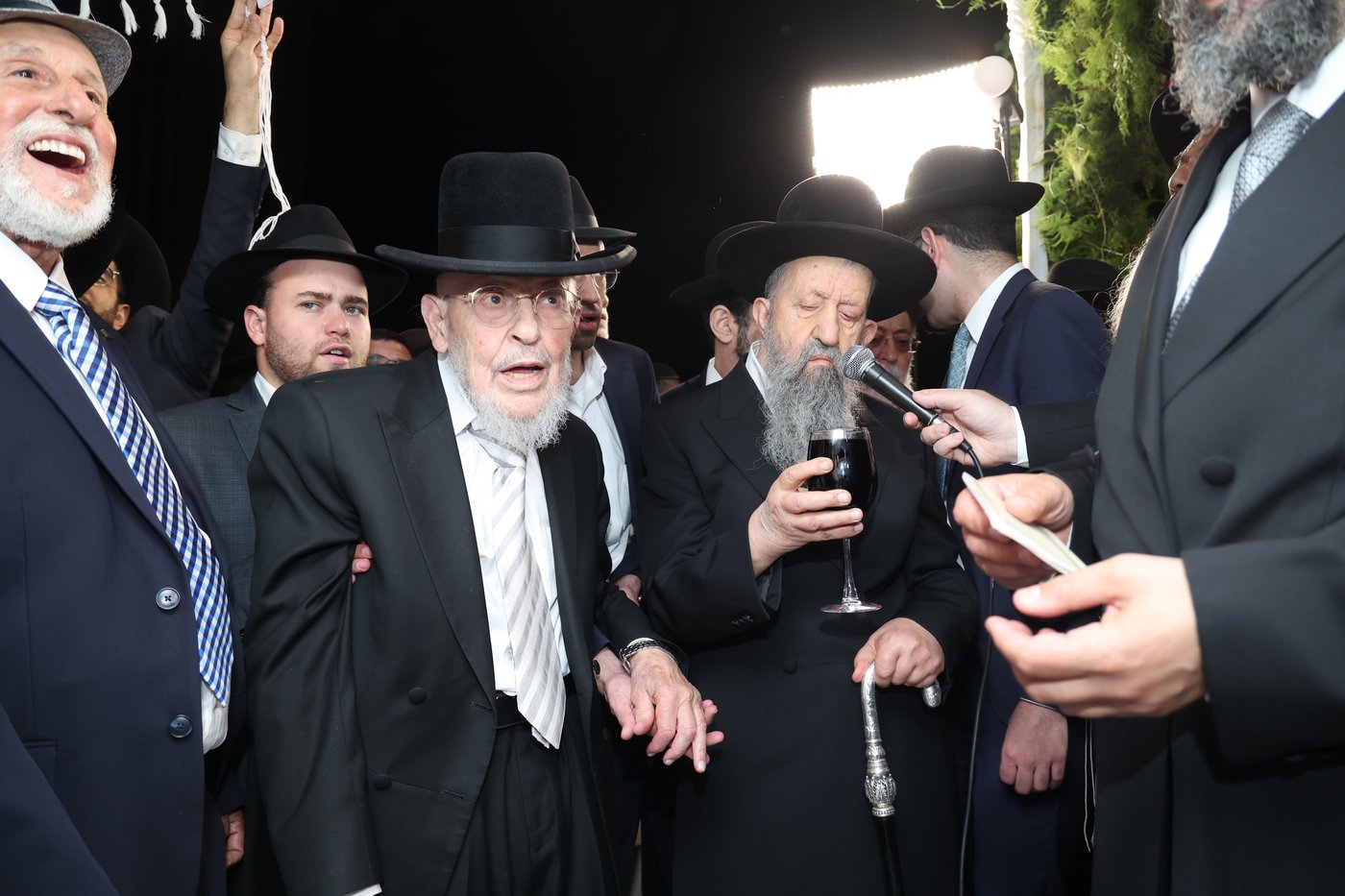 שמחת נישואי נכדתם של הראשל"צ הגרש"מ עמאר, והגרב"צ מוצפי 