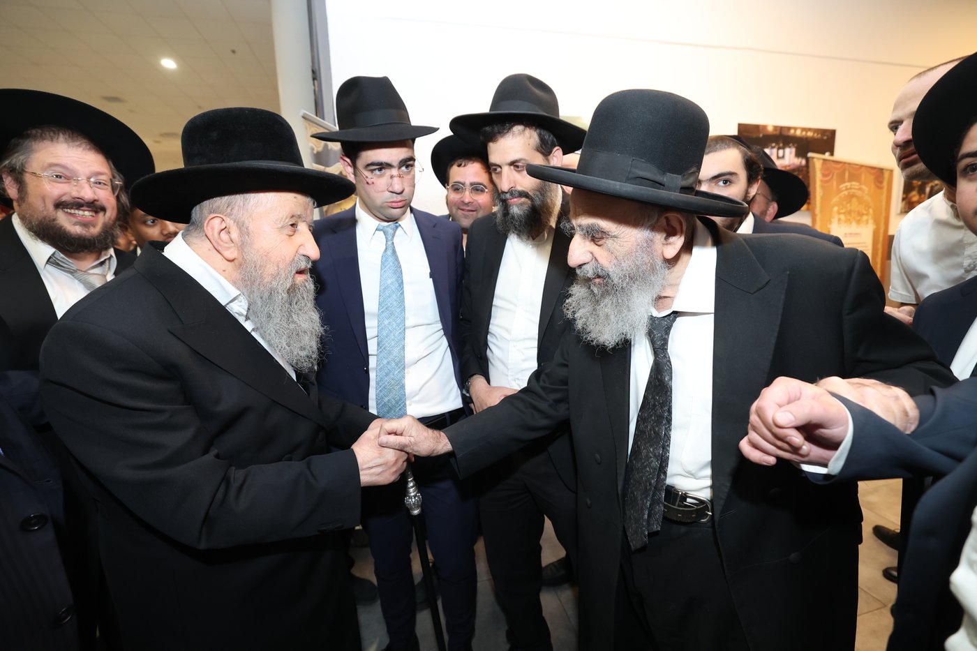 שמחת נישואי נכדתם של הראשל"צ הגרש"מ עמאר, והגרב"צ מוצפי 