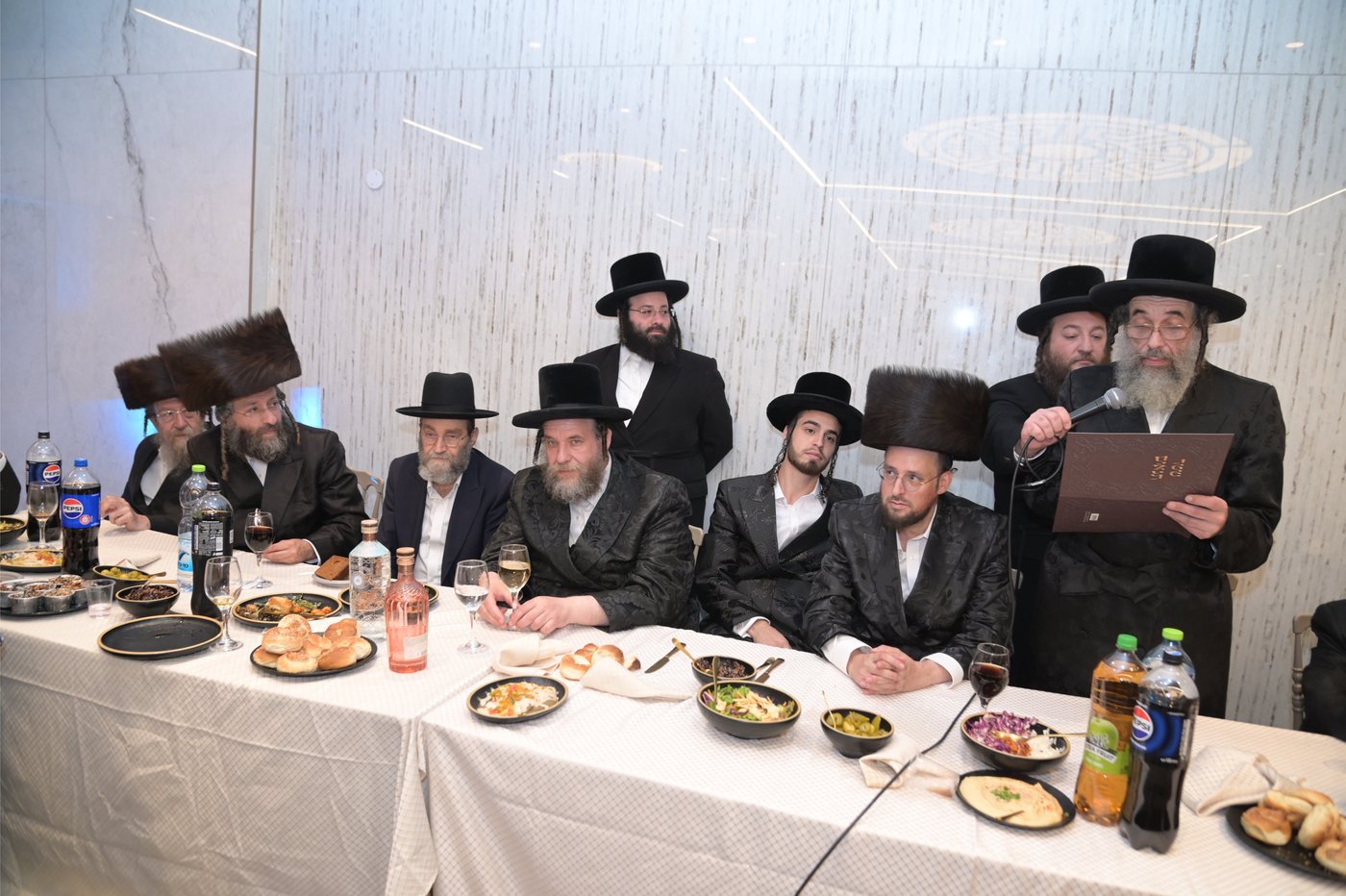 שמחת אירוסי בת איש התקשורת ישראל כהן