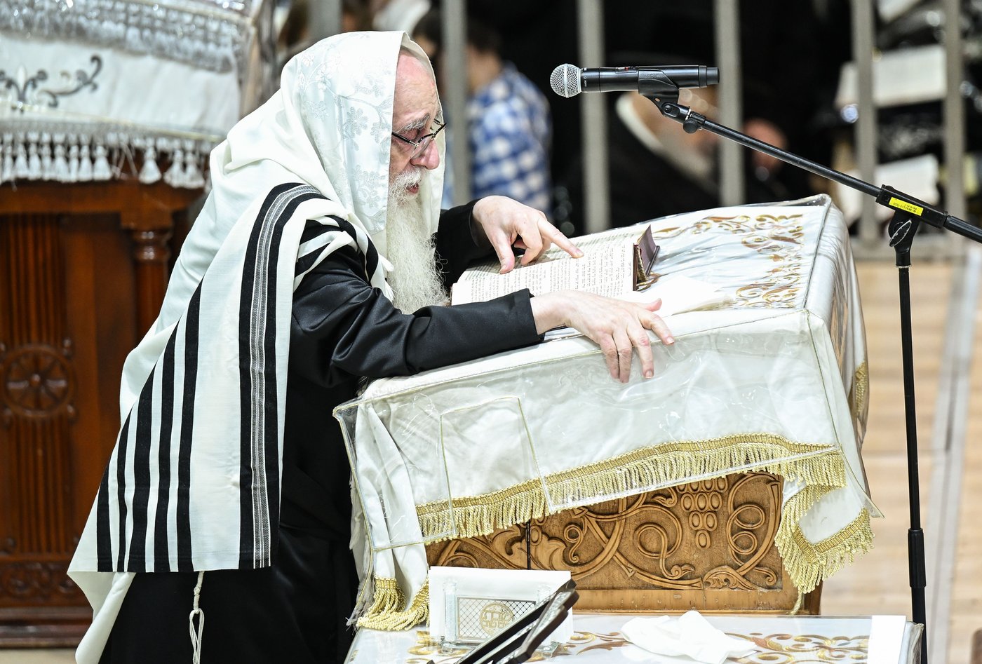 א' דסליחות בחצה"ק צאנז