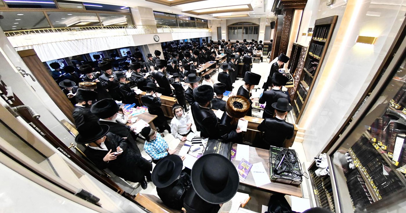 סליחות ראשונות בחצה"ק אלכסנדר ארה"ב