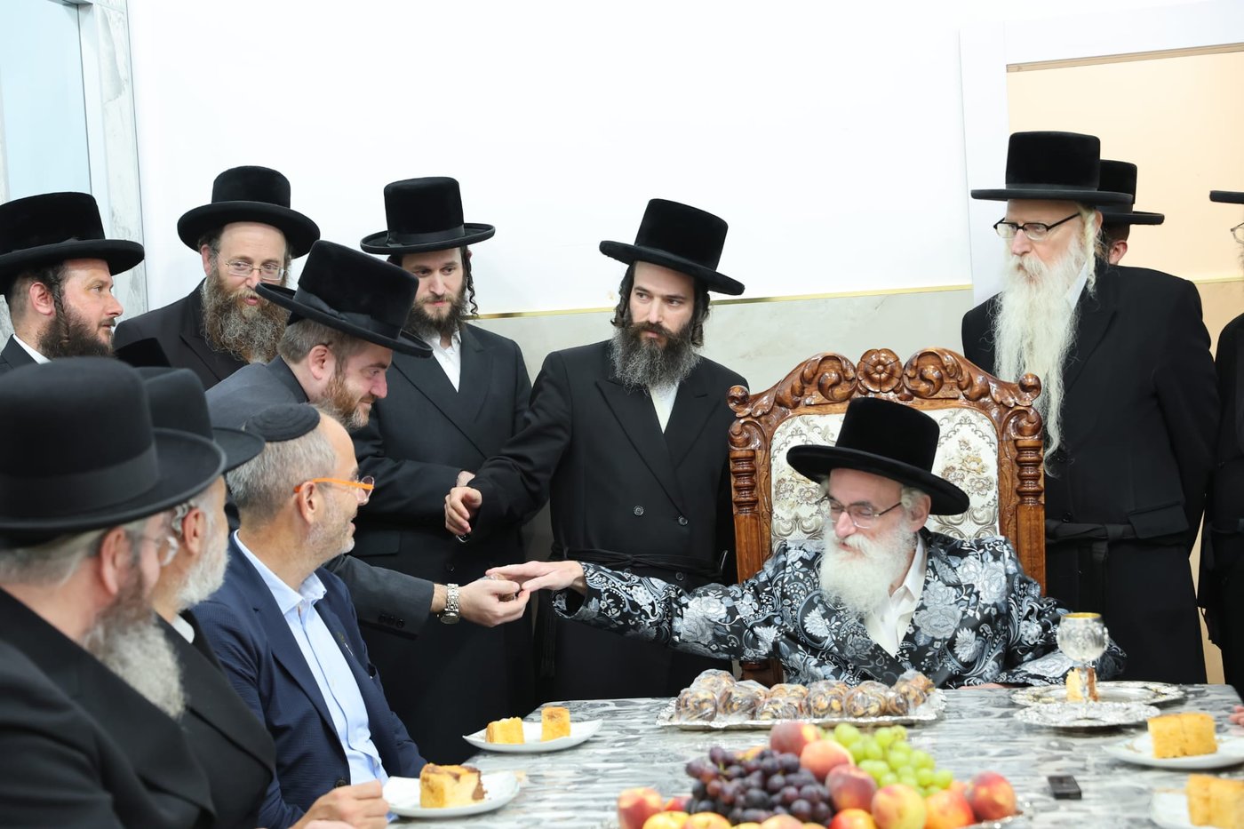 ראשי ארגון איחוד הצלה בביקור מרגש במעונו של האדמו"ר הקוה"ט מויזניץ 