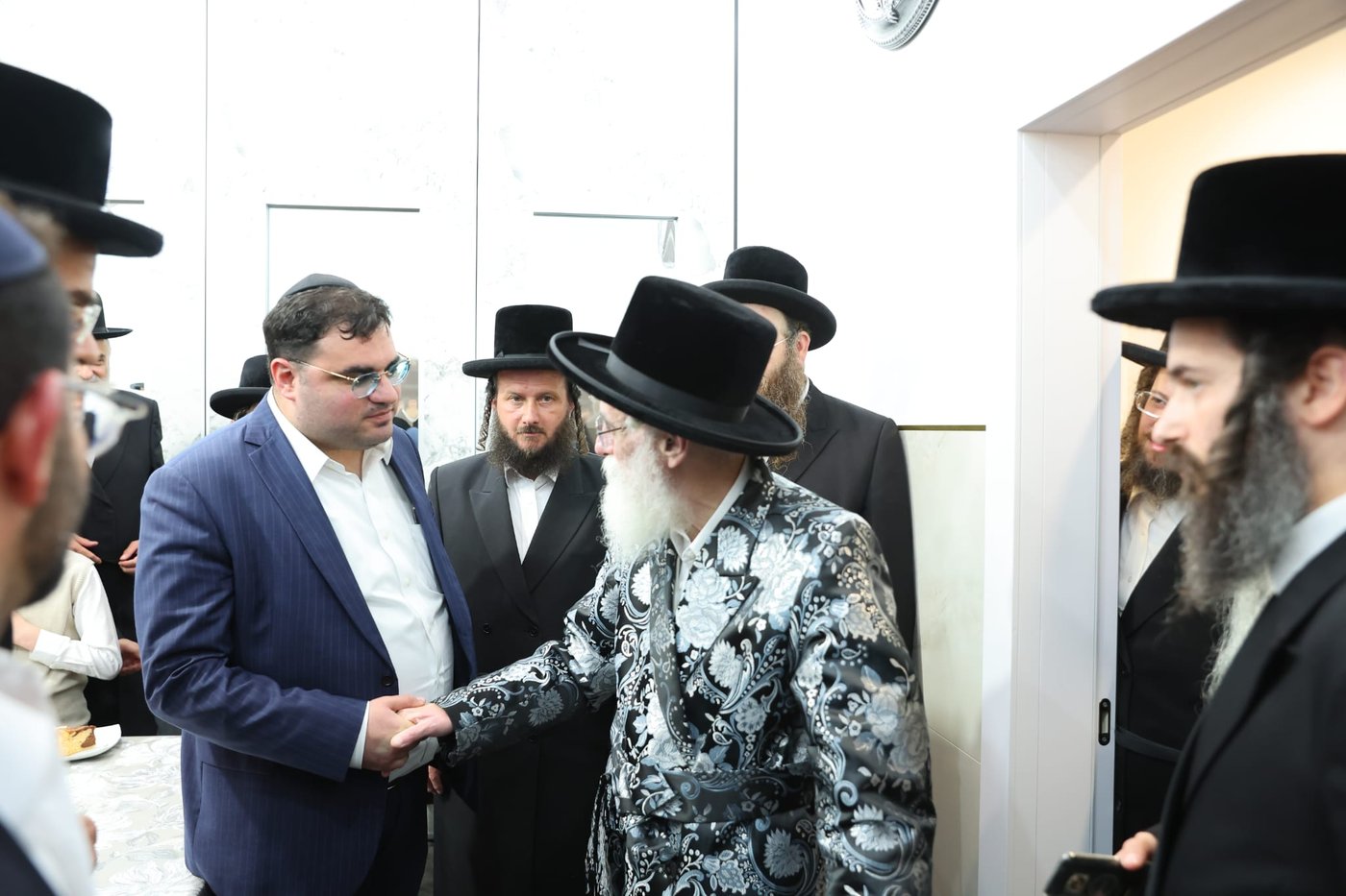 ראשי ארגון איחוד הצלה בביקור מרגש במעונו של האדמו"ר הקוה"ט מויזניץ 