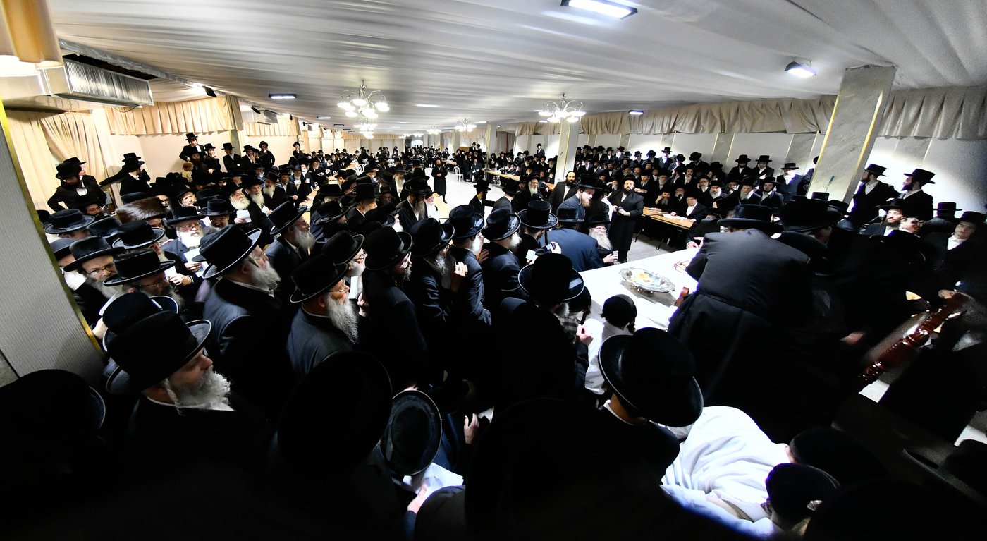 האדמו"ר מויז'ניץ בקבלת קהל לפני הימים הנוראים