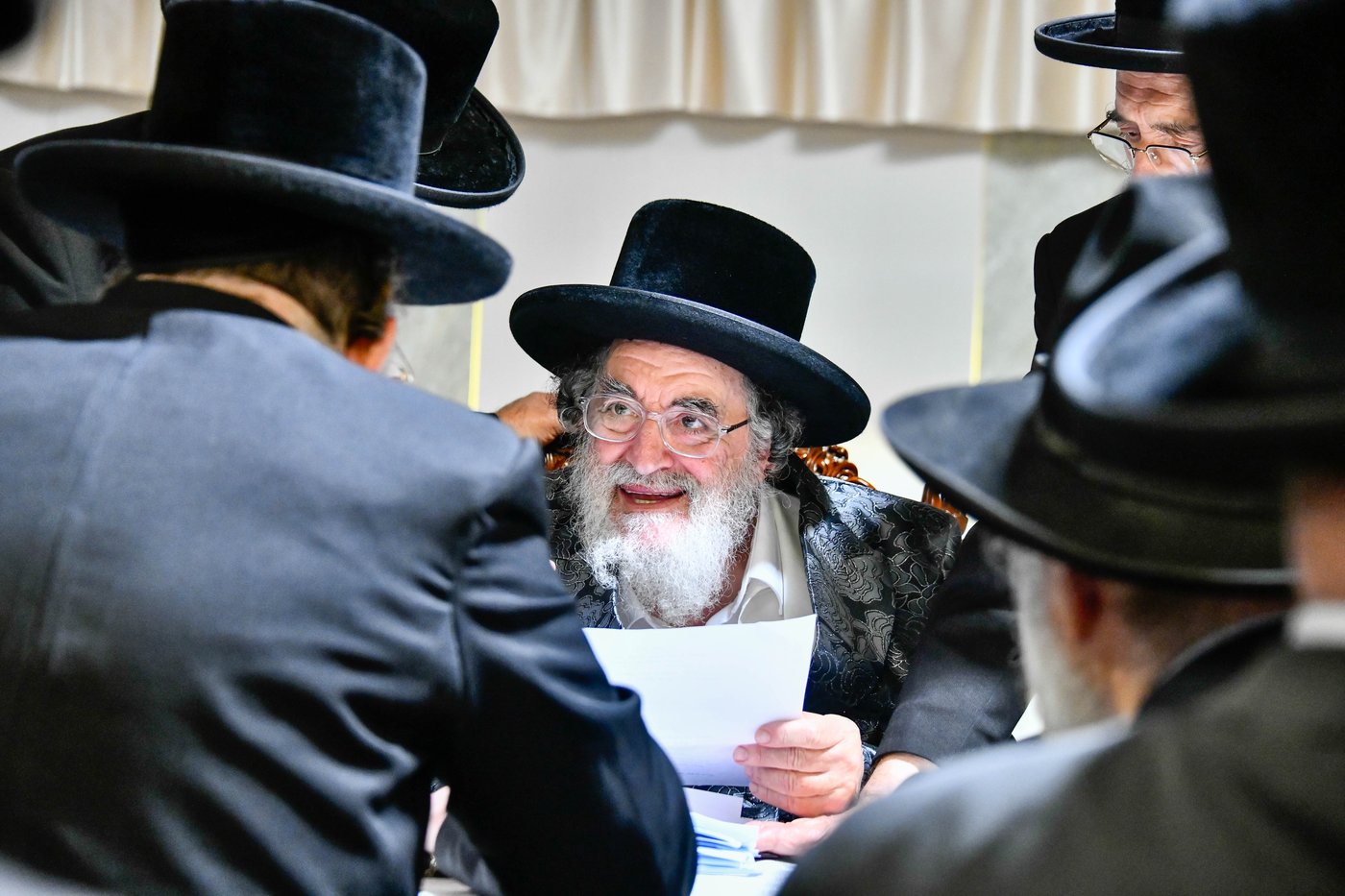 האדמו"ר מויז'ניץ בקבלת קהל לפני הימים הנוראים