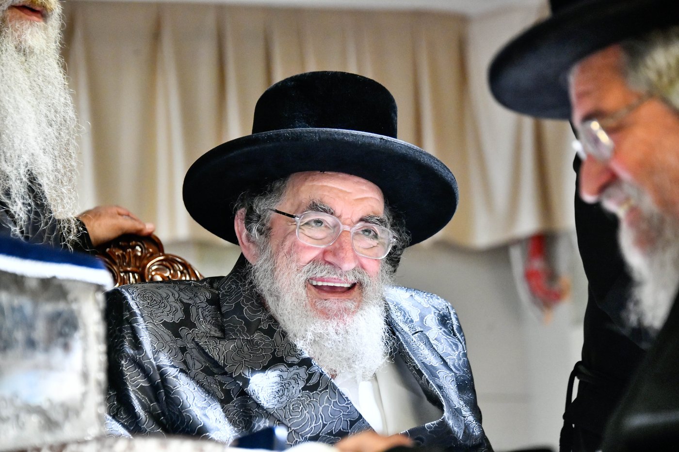 האדמו"ר מויז'ניץ בקבלת קהל לפני הימים הנוראים