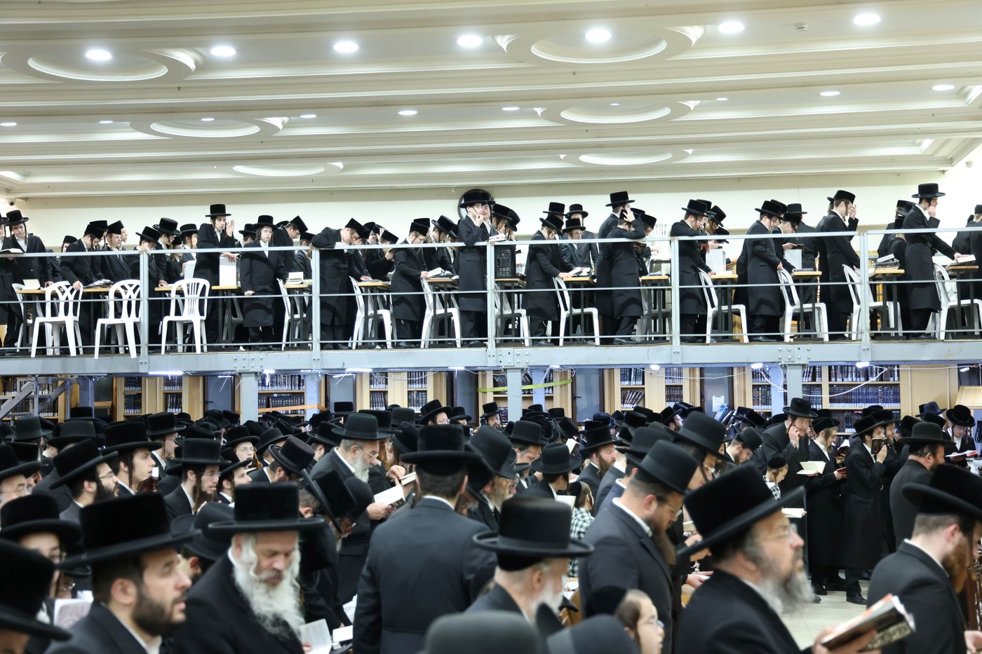 סליחות ראשונות בחצה"ק ערלוי