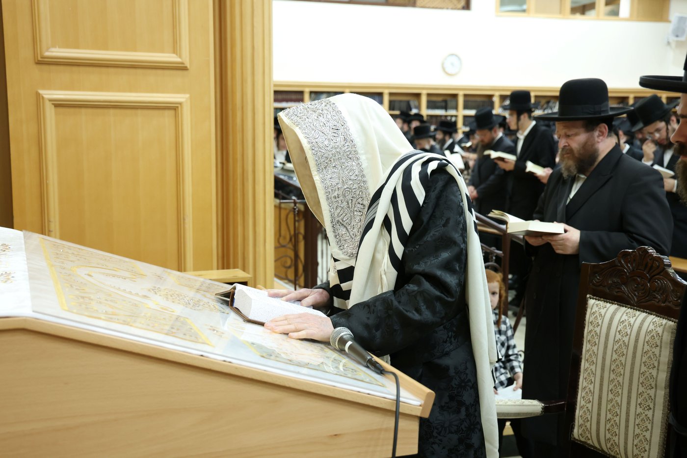 סליחות ראשונות בחצה"ק ערלוי