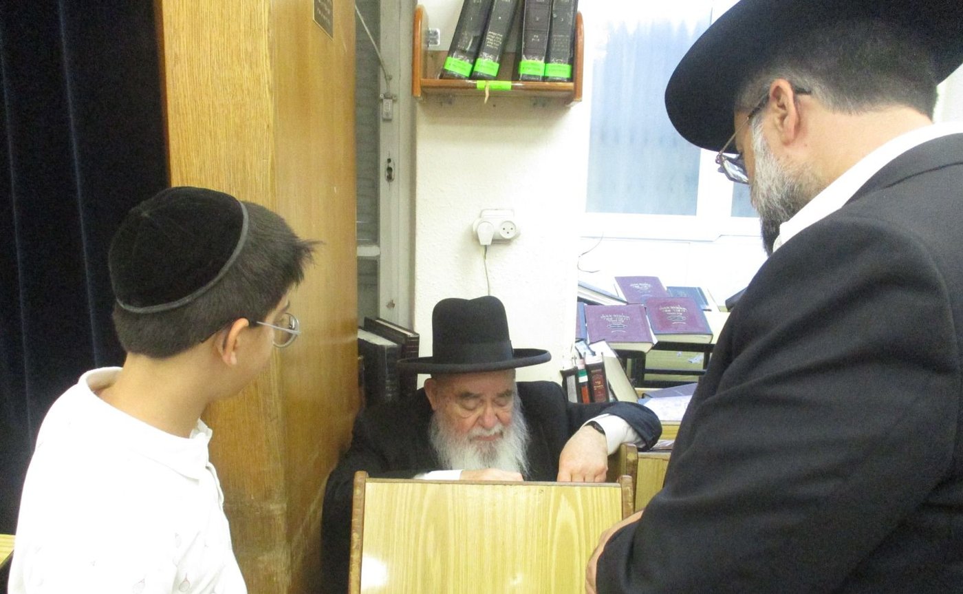 מעמד הכתרת הגר"י משדי לרב קהילת "היכל השם" פרדס כץ