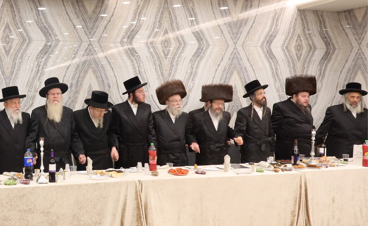 שמחת אירוסי בת הגה"צ גאב"ד זוועהיל