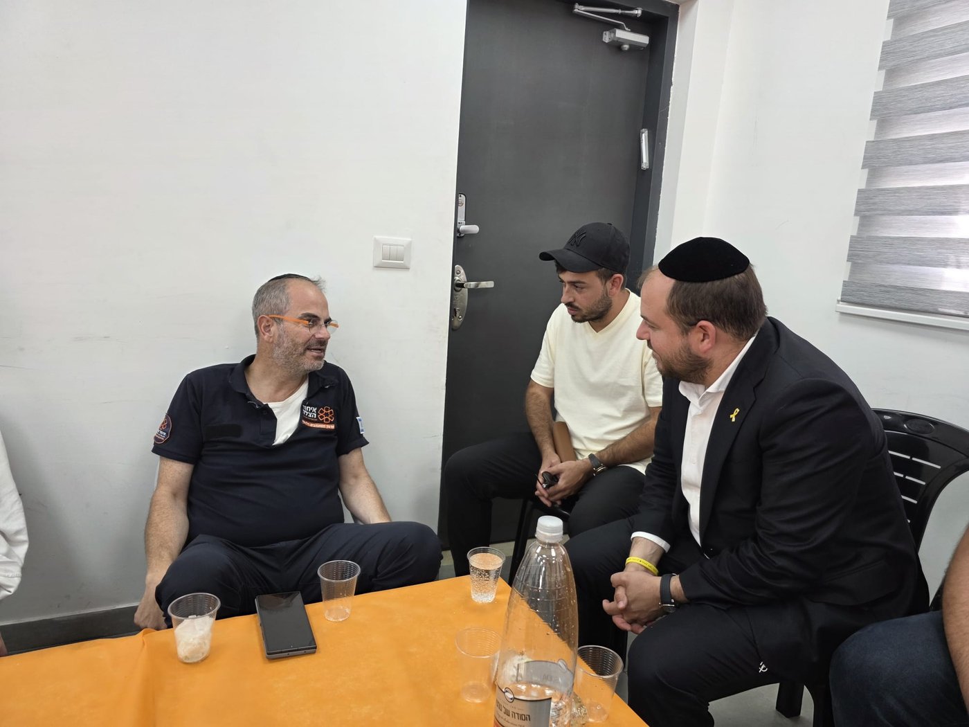ניחום אבלים אצל נשיא איחוד הצלה אלי ביר