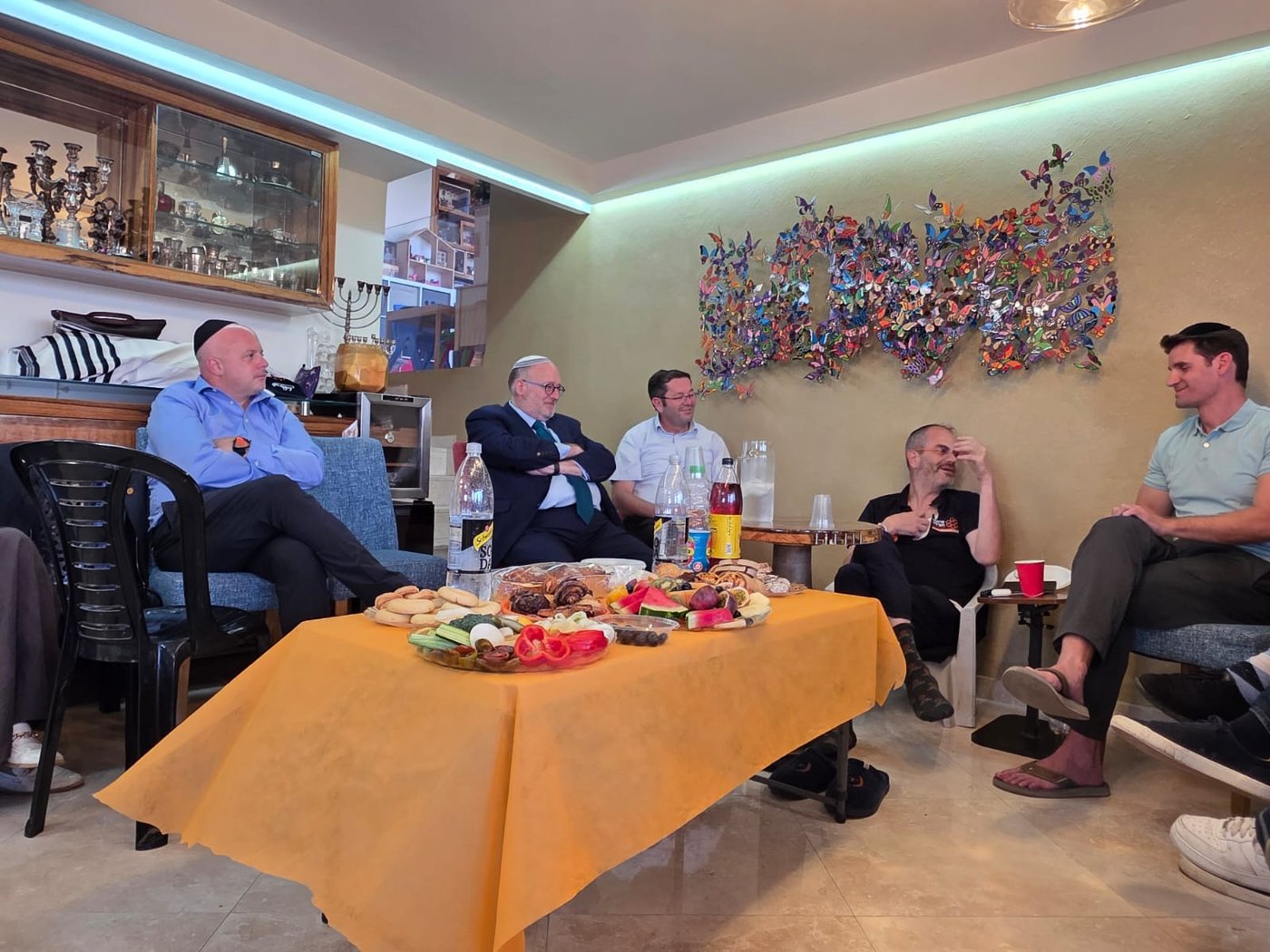 ניחום אבלים אצל נשיא איחוד הצלה אלי ביר