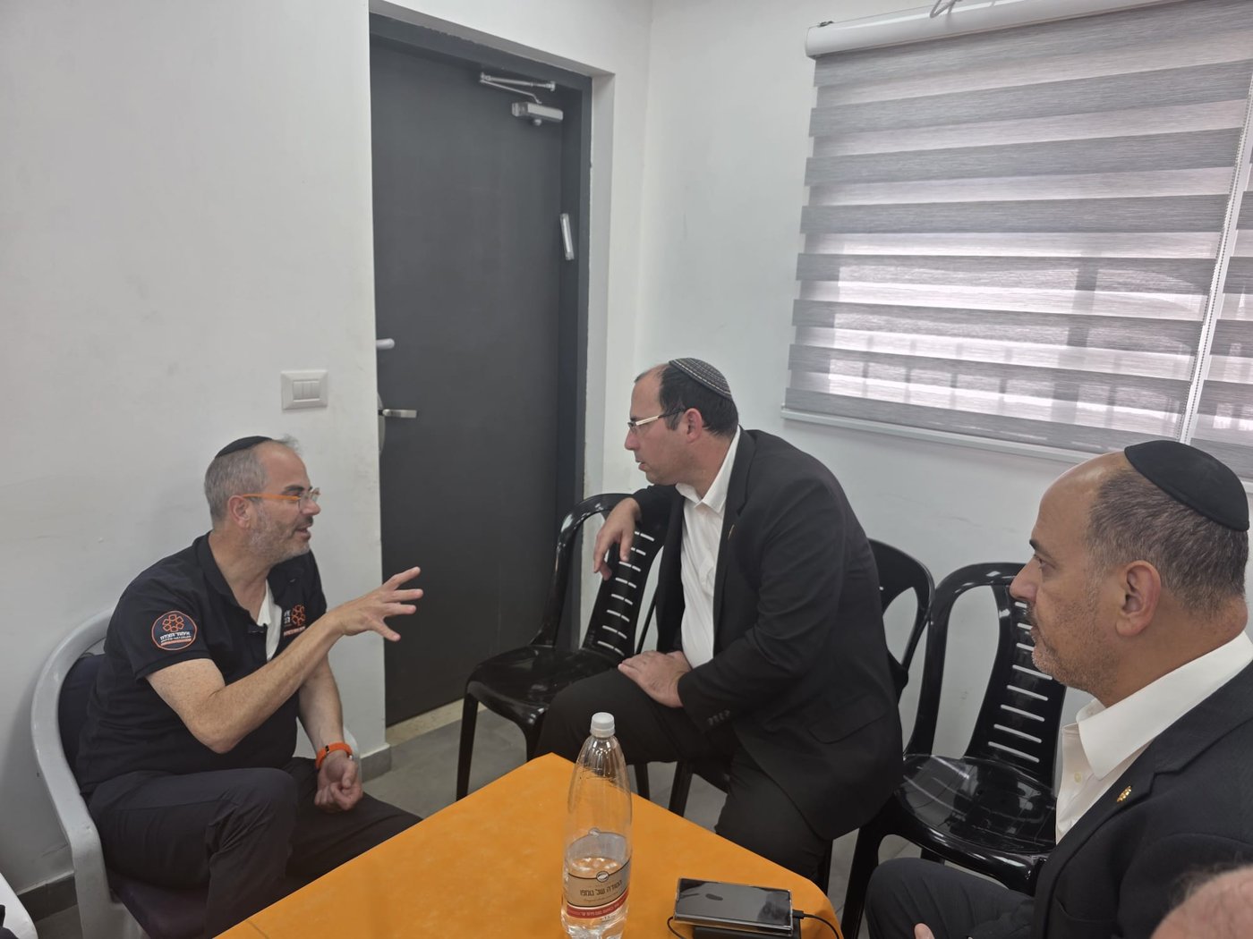 ניחום אבלים אצל נשיא איחוד הצלה אלי ביר