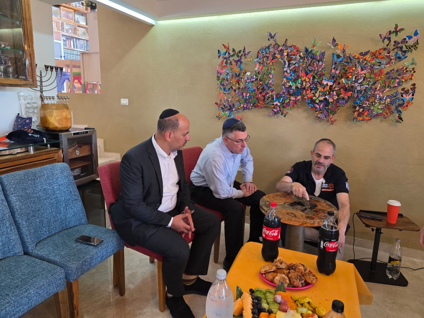 ניחום אבלים אצל נשיא איחוד הצלה אלי ביר