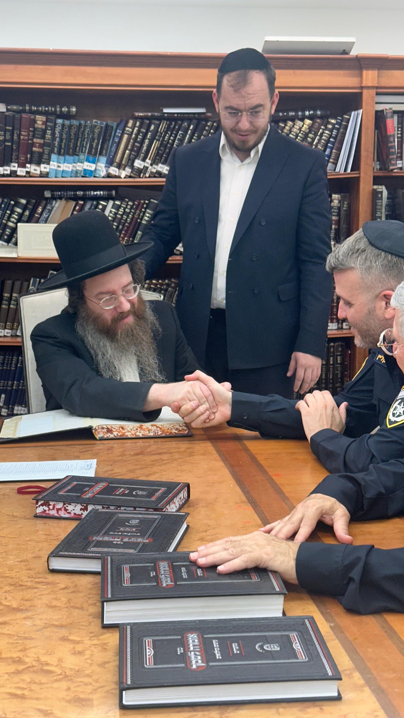 מפקדי המשטרה של מרחב דן בסיור בבני ברק