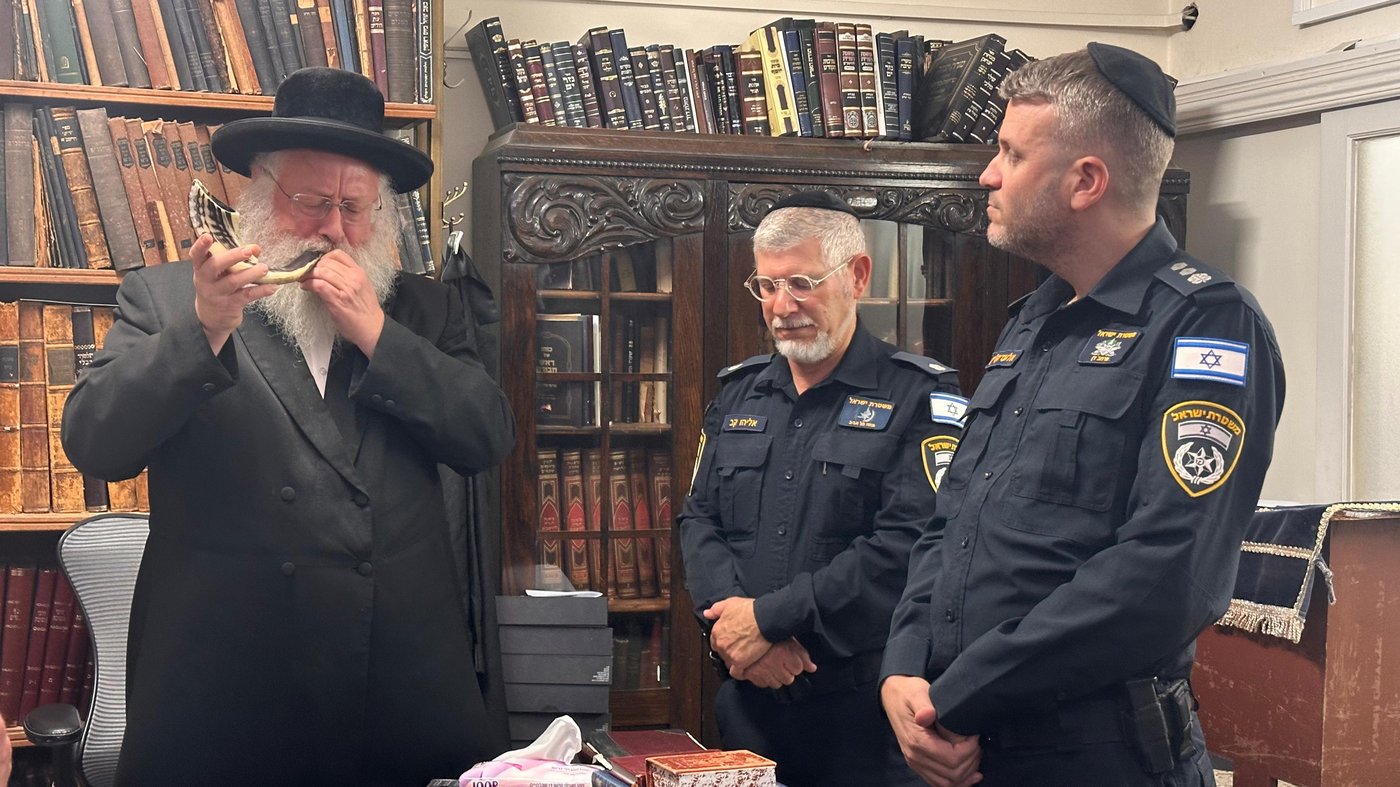 מפקדי המשטרה של מרחב דן בסיור בבני ברק