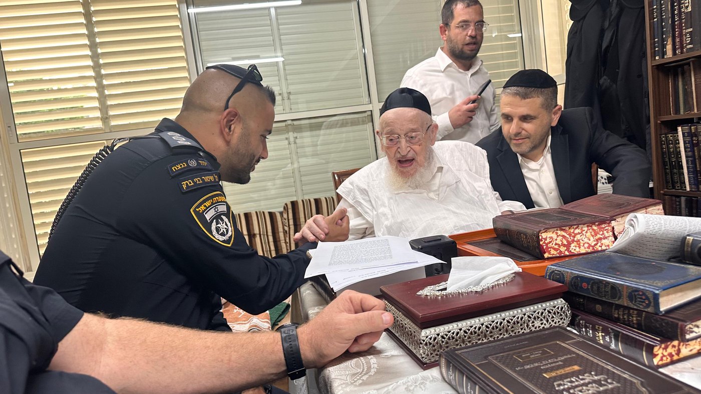 מפקדי המשטרה של מרחב דן בסיור בבני ברק