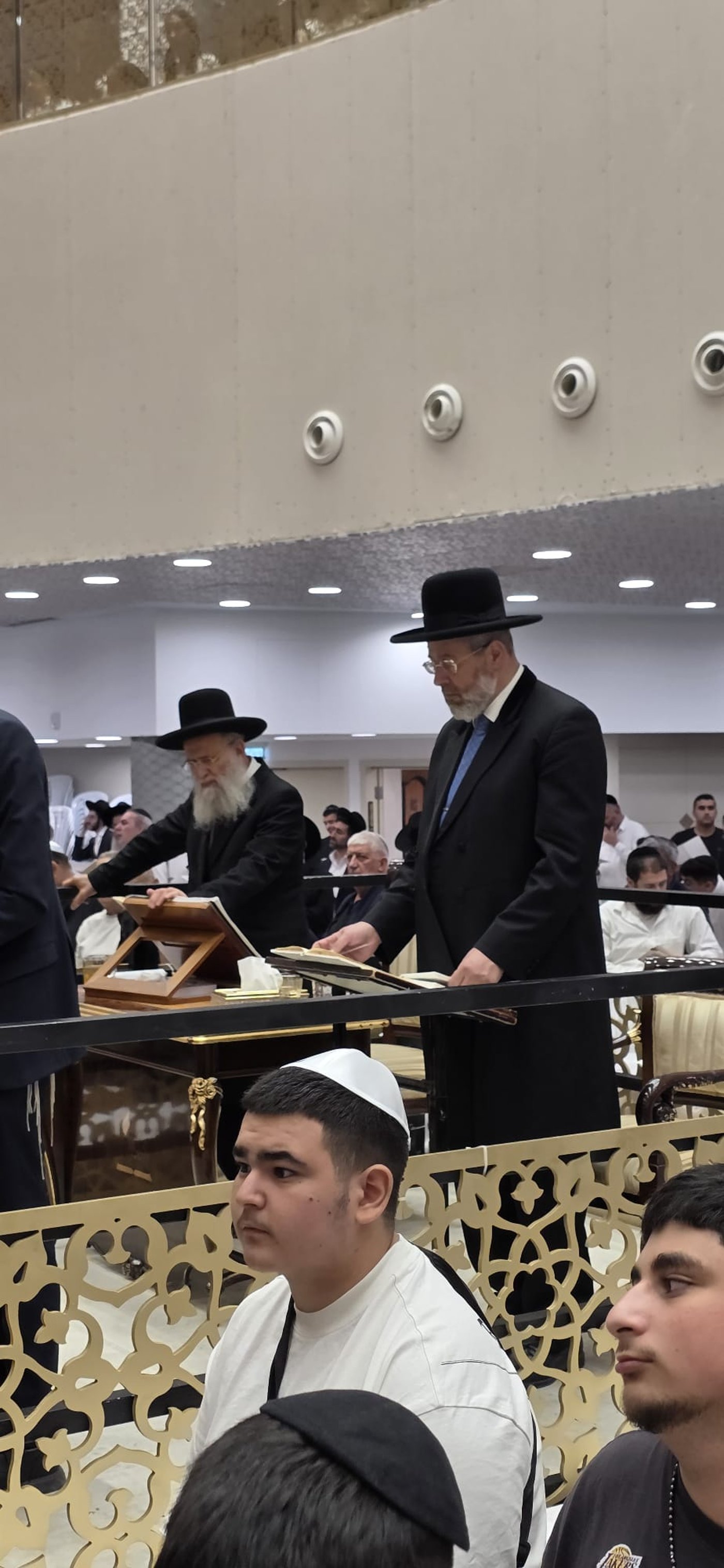 הגר"ד לאו בסליחות אצל הגר"ר אלבז 