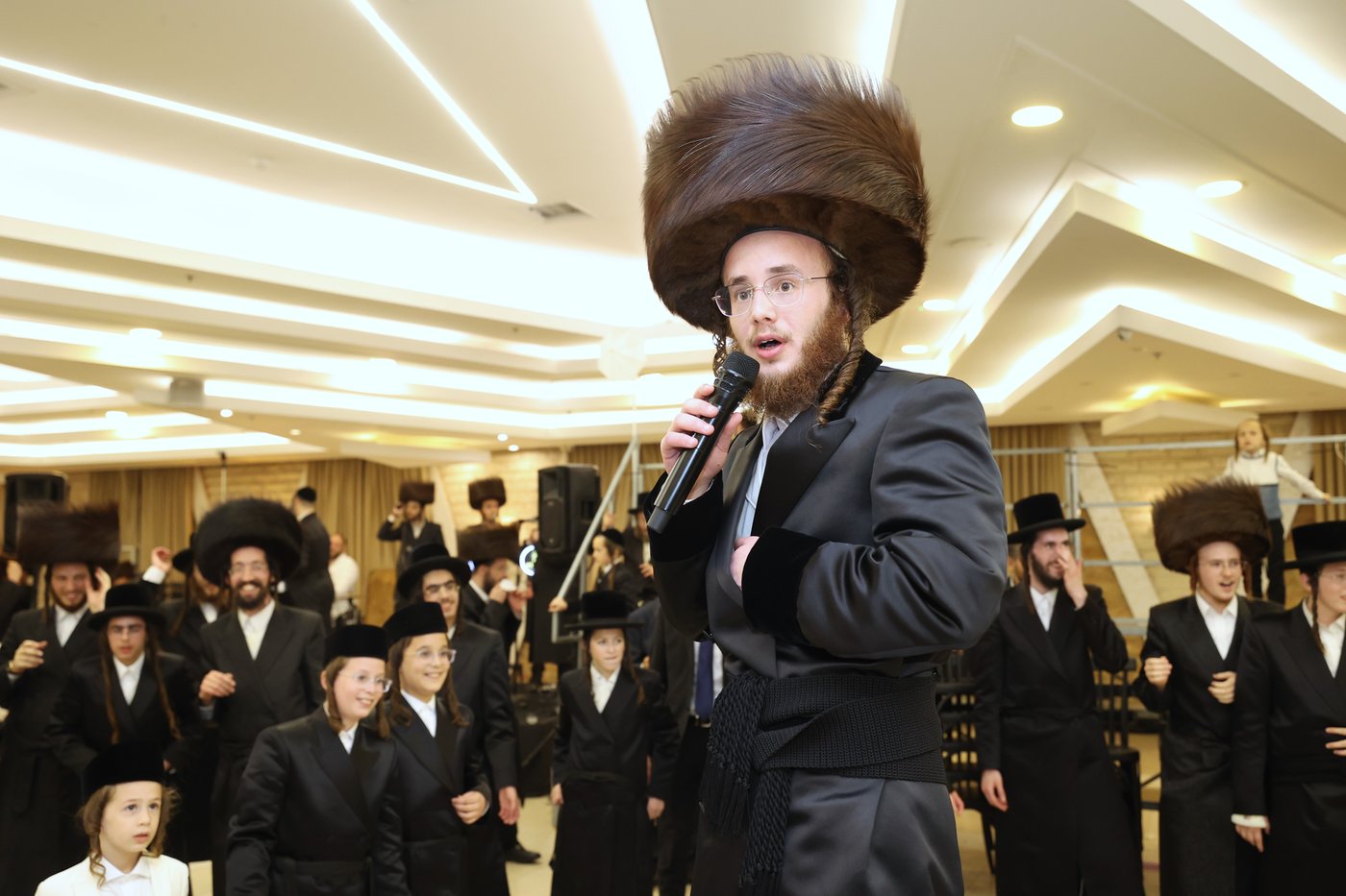 שמחת בית ביאלא בית שמש - גאב"ד לונדון