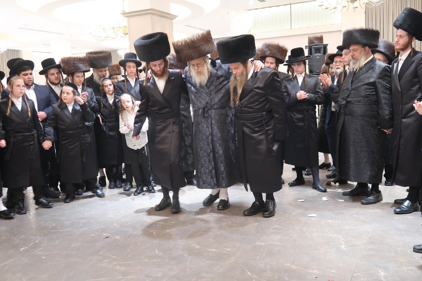 שמחת בית קוזמיר - קאמרנא ארזי הבירה - אמשינוב ארה"ב - זווהעיל 