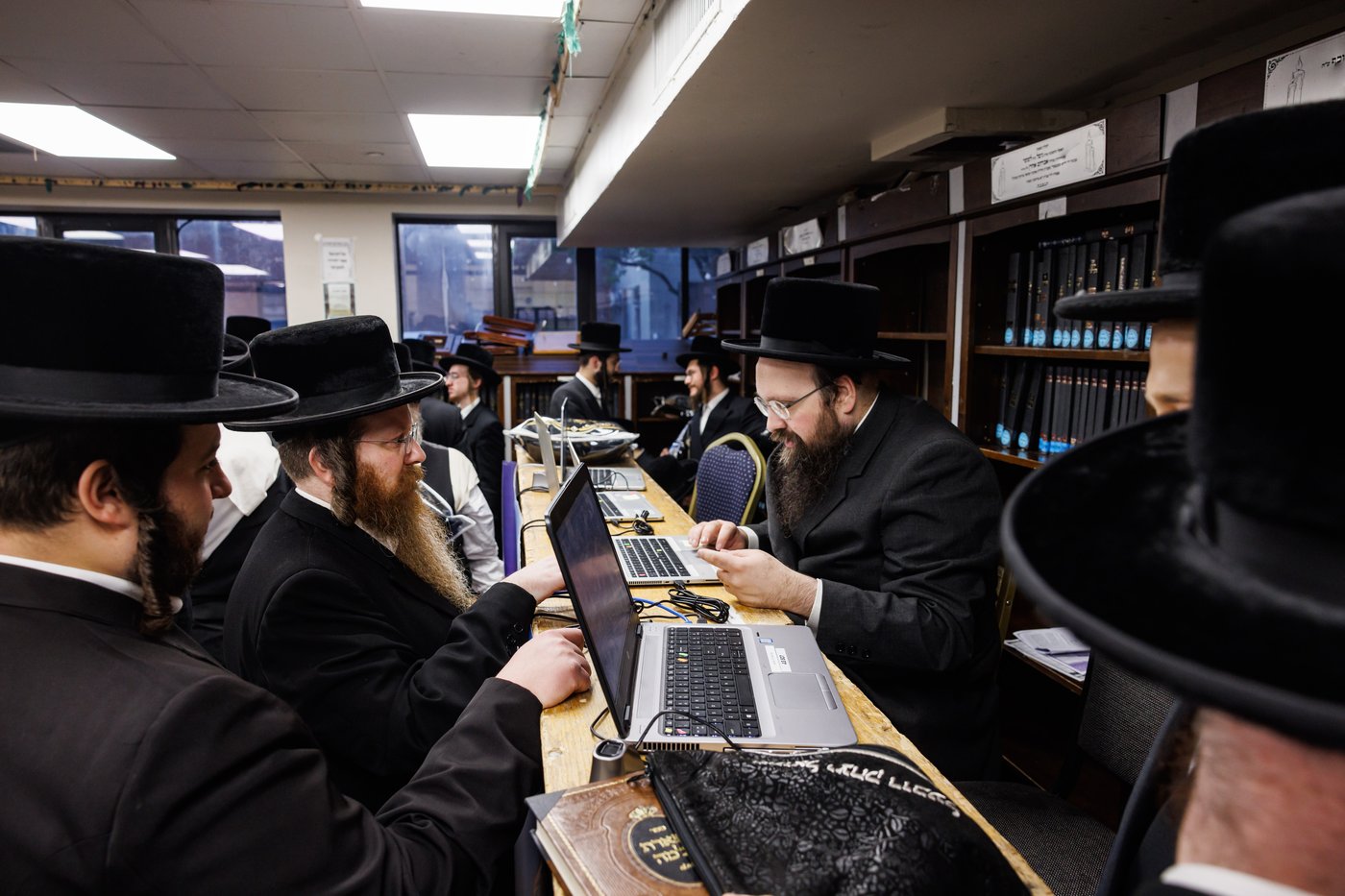 סליחות ראשונות בחצה"ק באבוב 45
