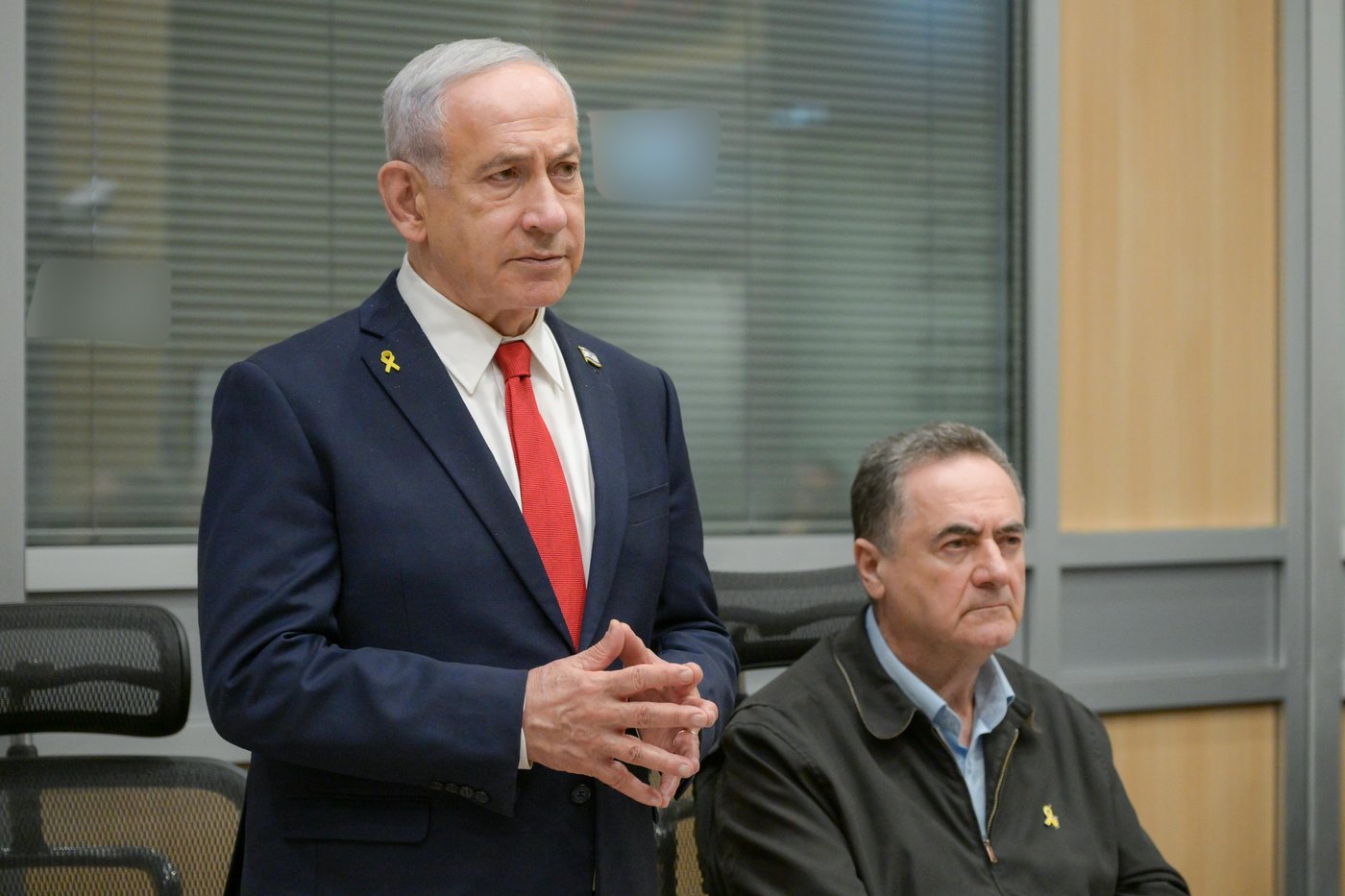 נתניהו בבור