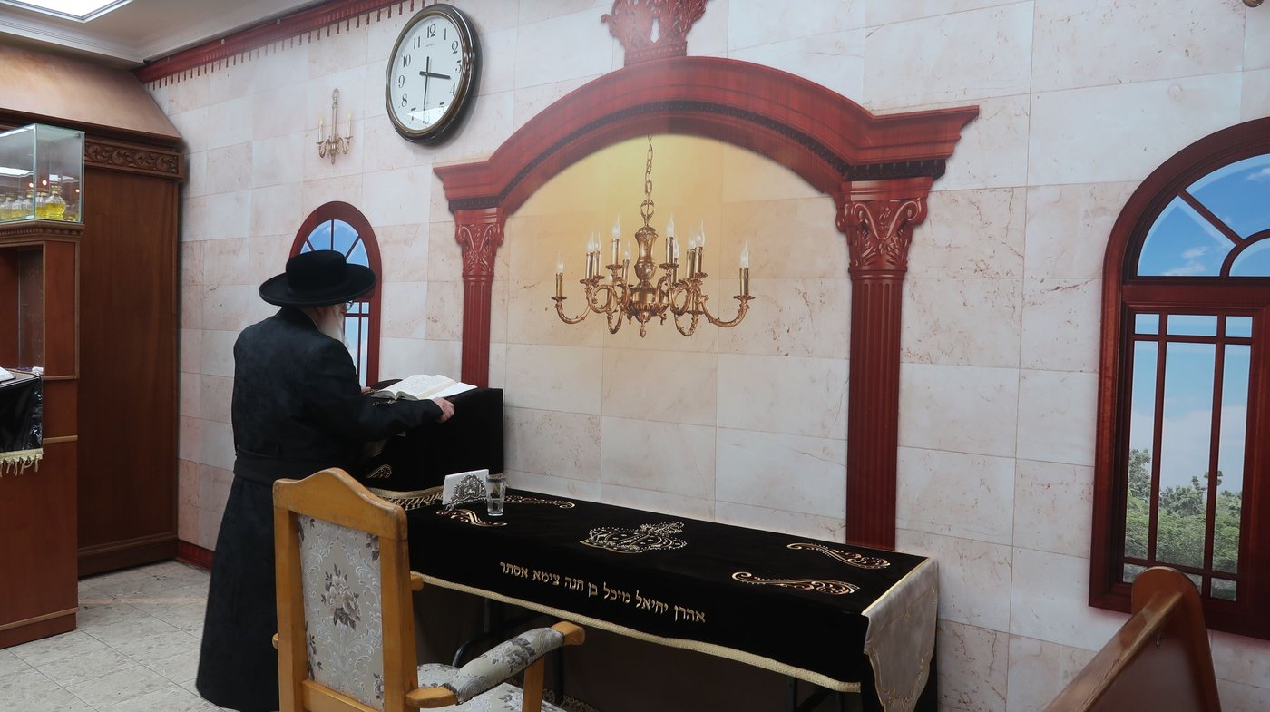 האדמו"ר מצאנז בקבלת קהל לקראת ימי הרחמים והסליחות
