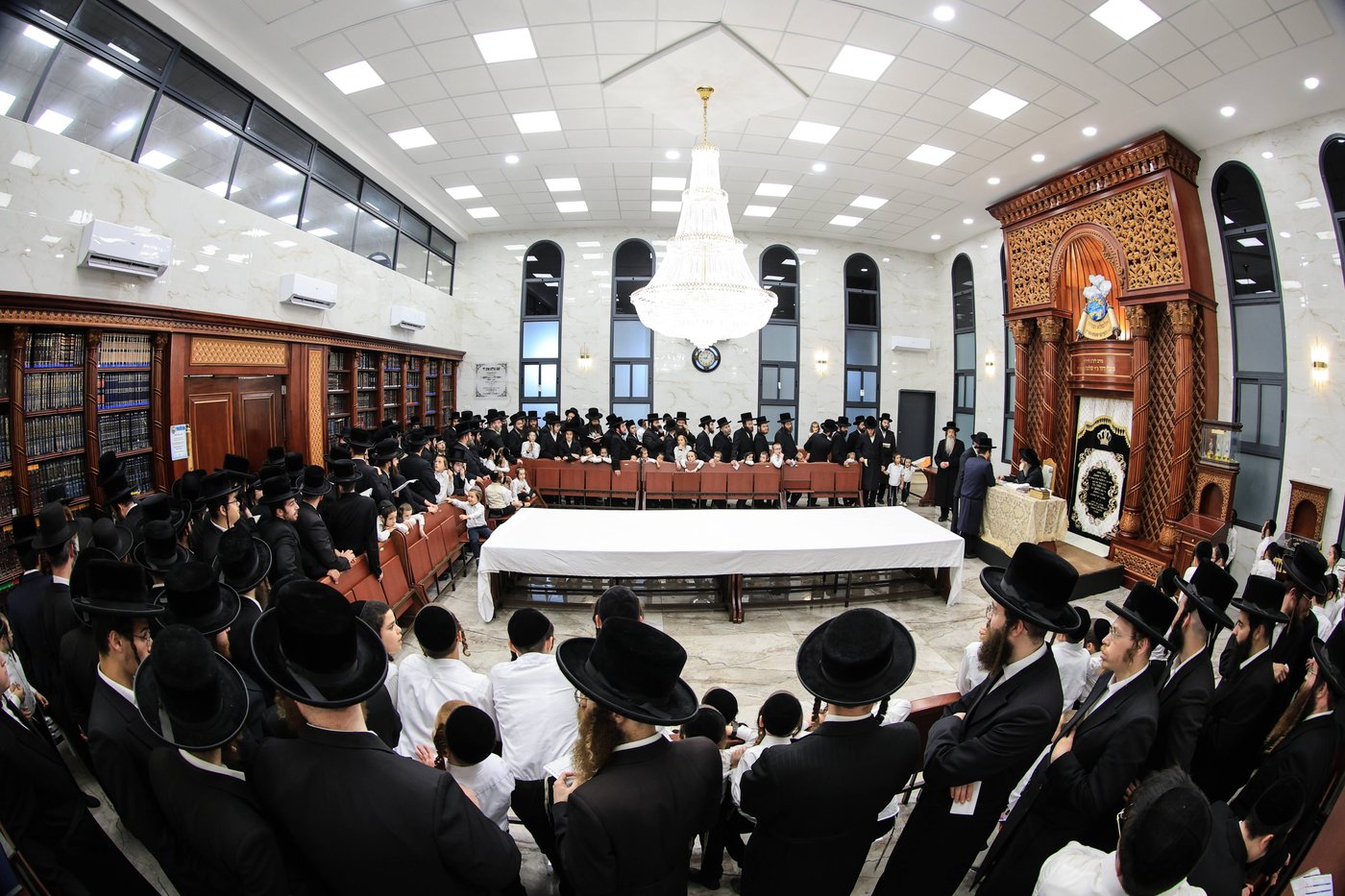 האדמו"ר מצאנז בקבלת קהל לקראת ימי הרחמים והסליחות