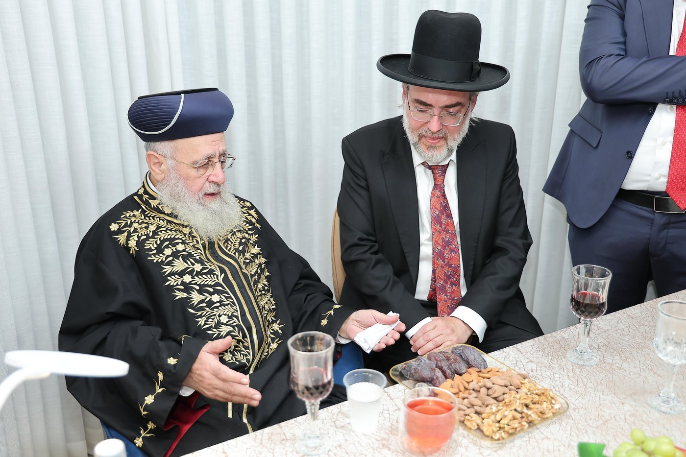 הראשל"צ הגר"י יוסף בחנוכת הבית בהיכל מרן