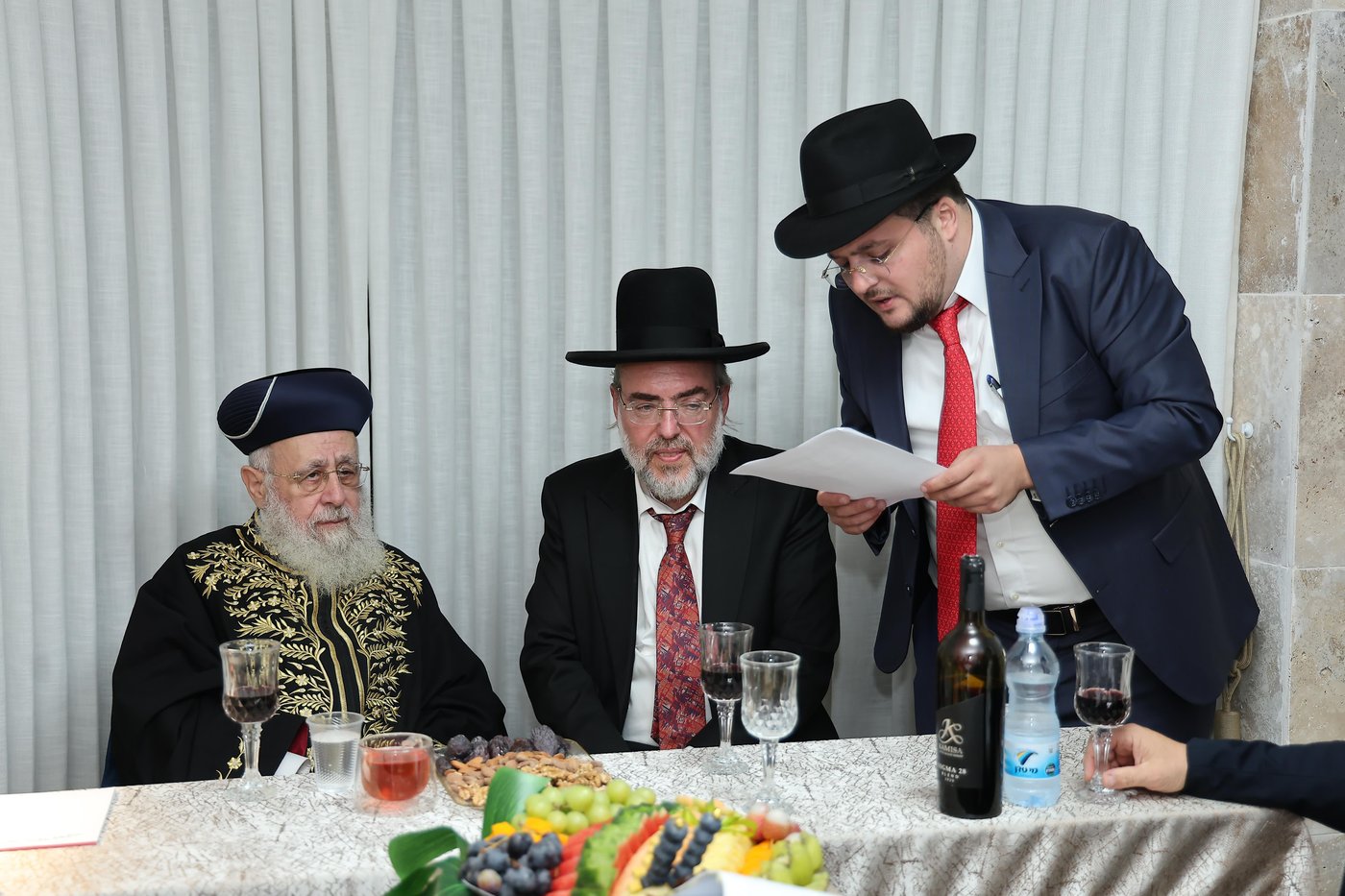 הראשל"צ הגר"י יוסף בחנוכת הבית בהיכל מרן
