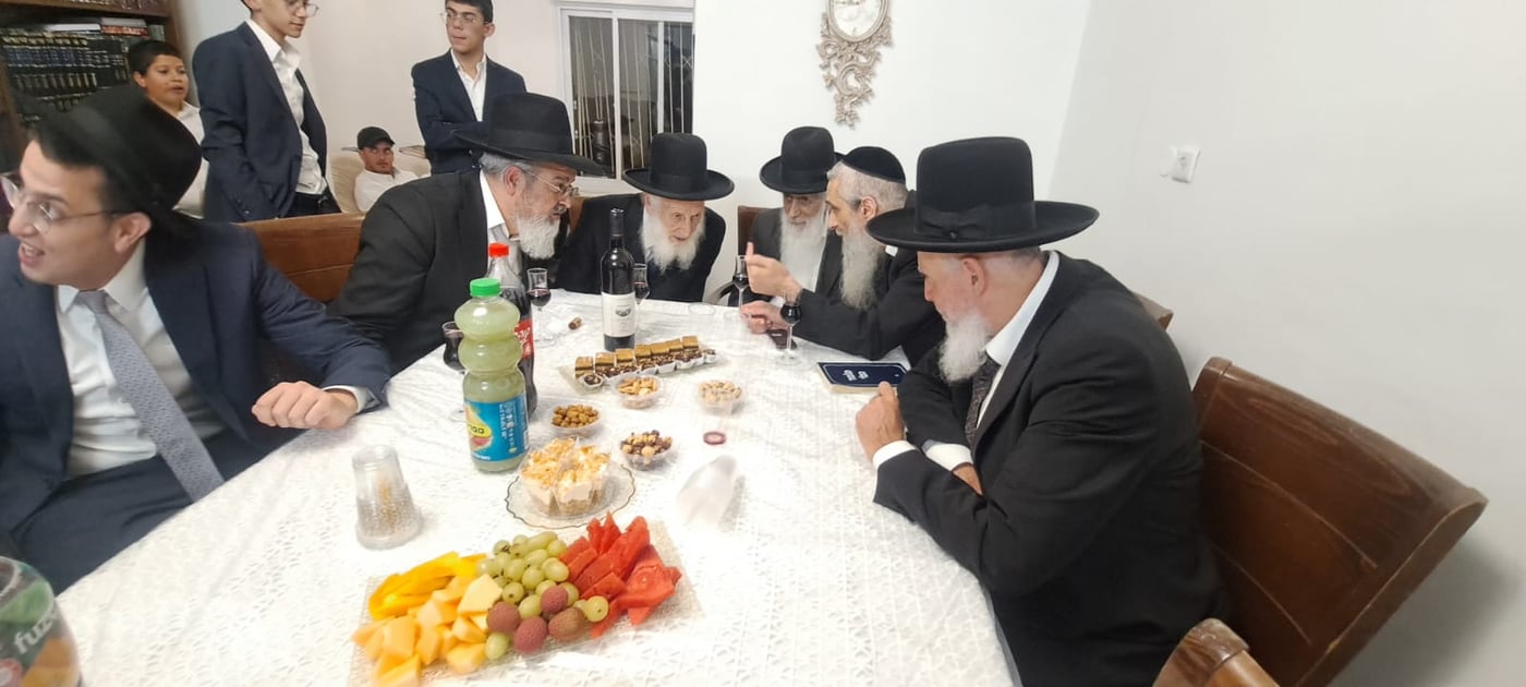 שמחת הווארט לנכדת הגר"י כהן עם נכד הגר"ש בצלאל