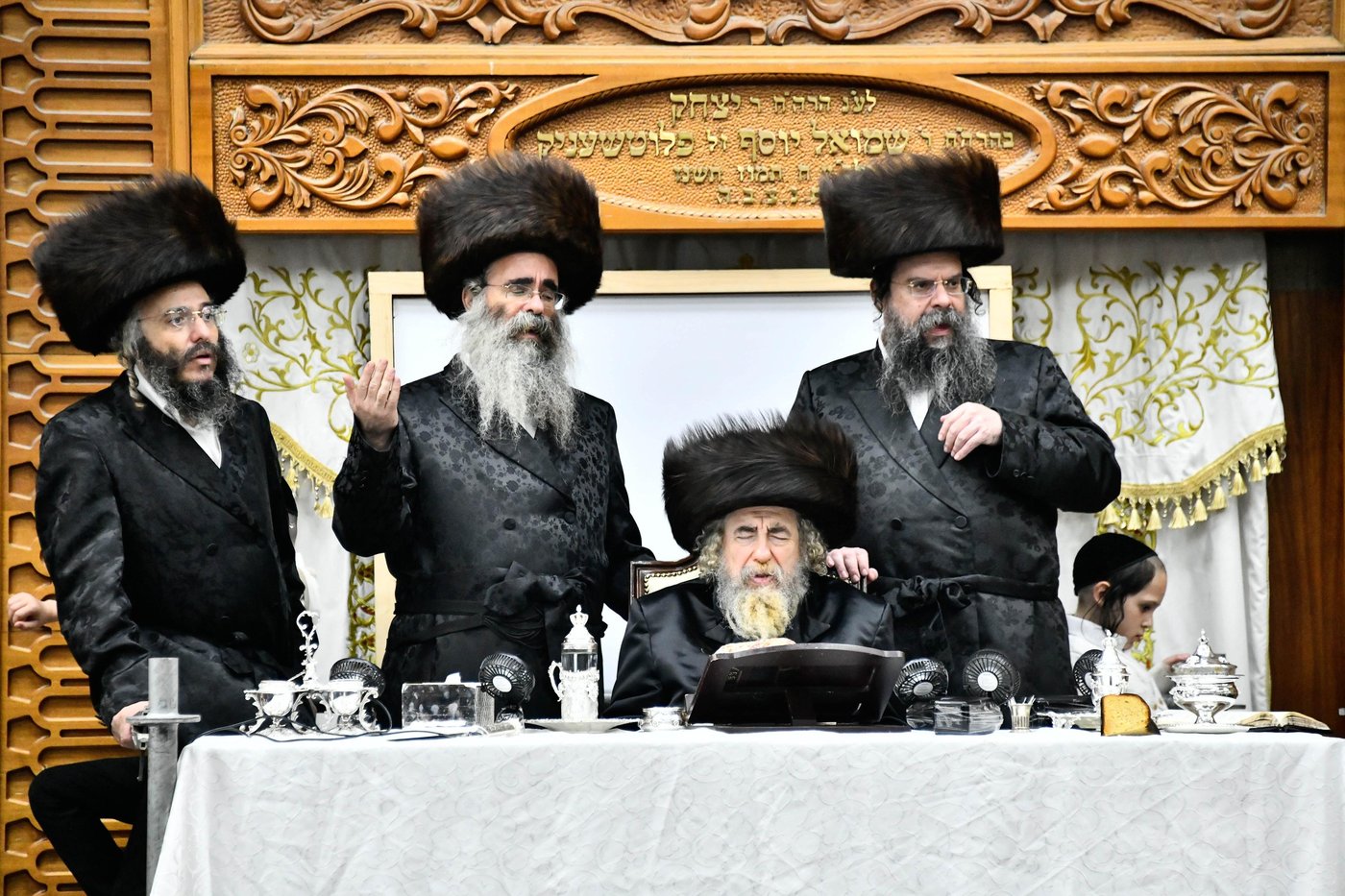טיש נעילת החג ראש השנה בחצה"ק רחמסטריווקא