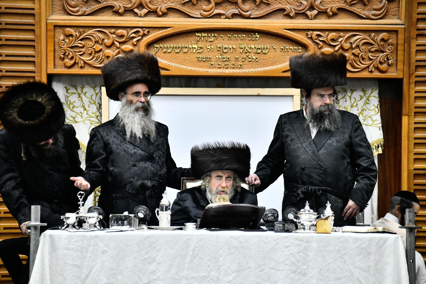 טיש נעילת החג ראש השנה בחצה"ק רחמסטריווקא