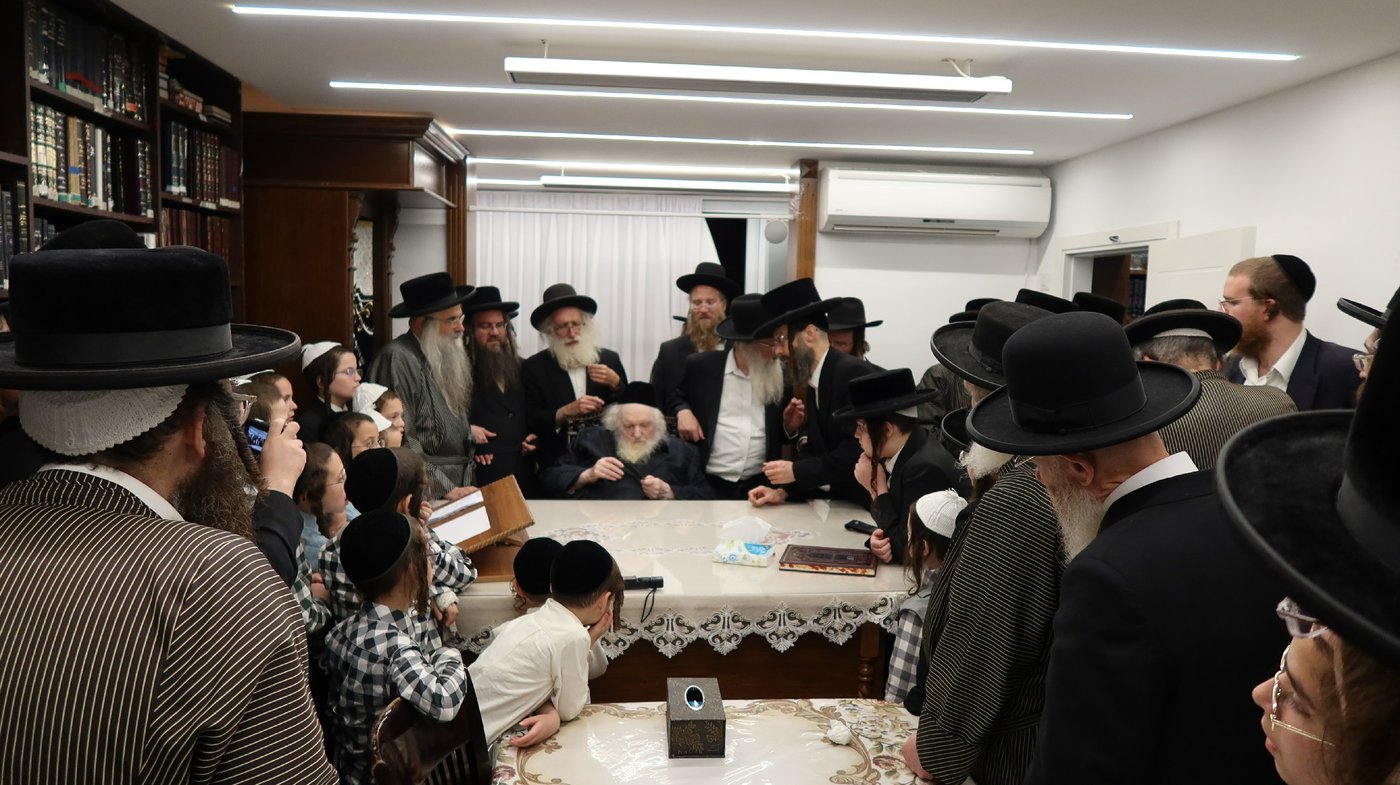 הגר"מ שטרנבוך בבדיקת סכיני השוחטים