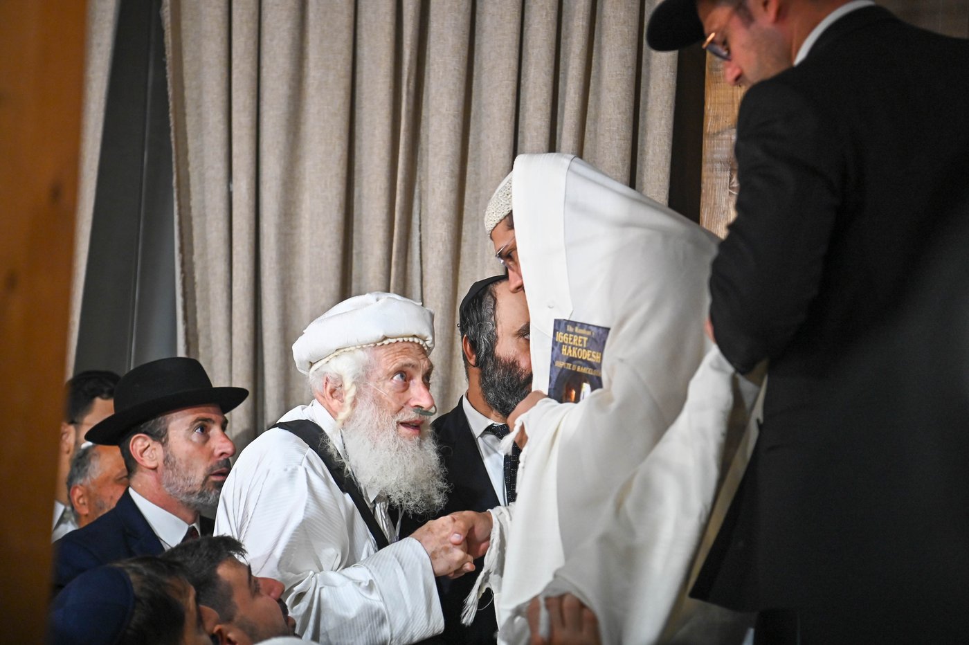 מוצאי ראש השנה אצל הגאון הינוקא