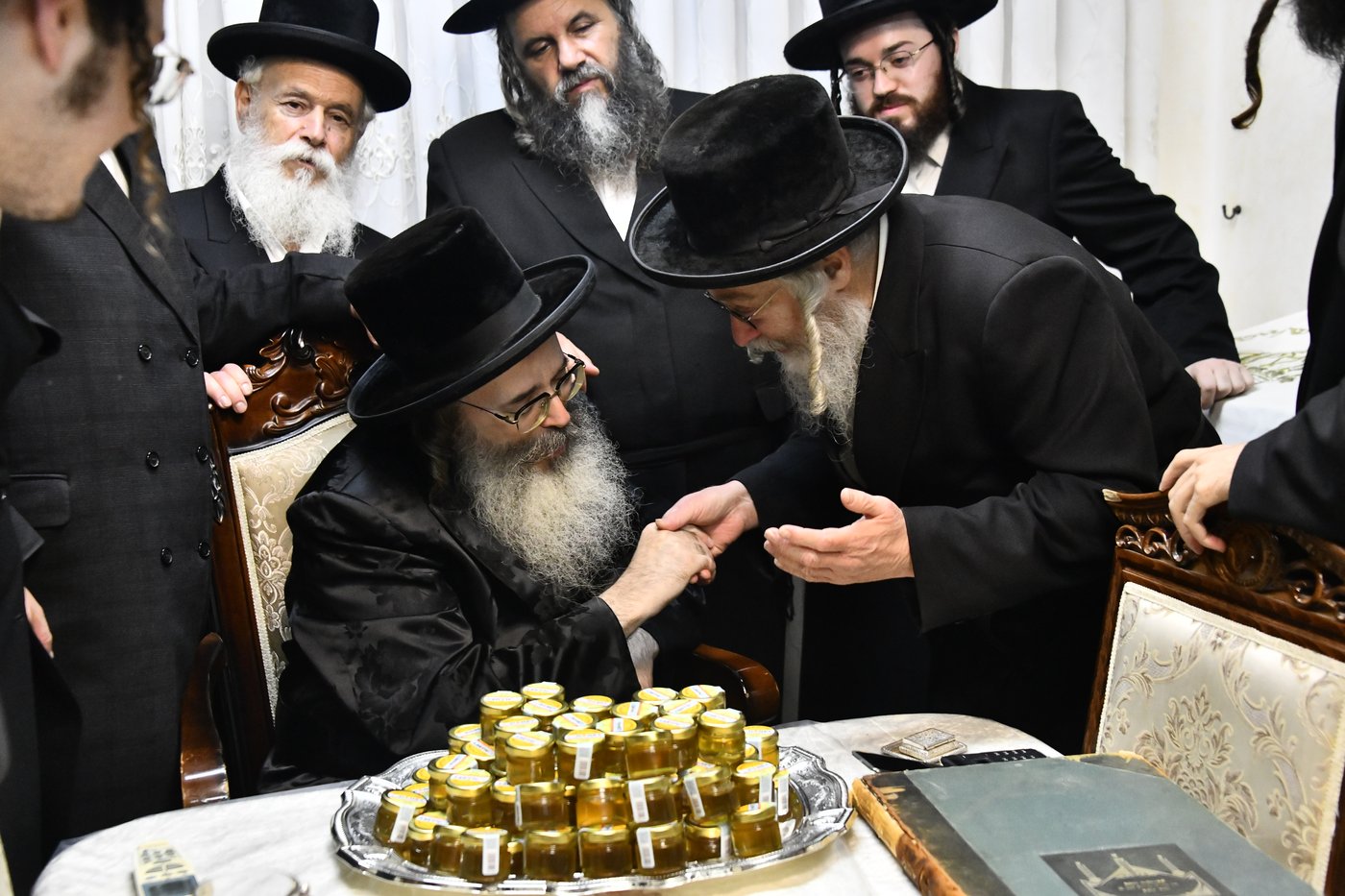 אברכי כולל "דעת משה" אצל האדמו"ר מתולדות משה