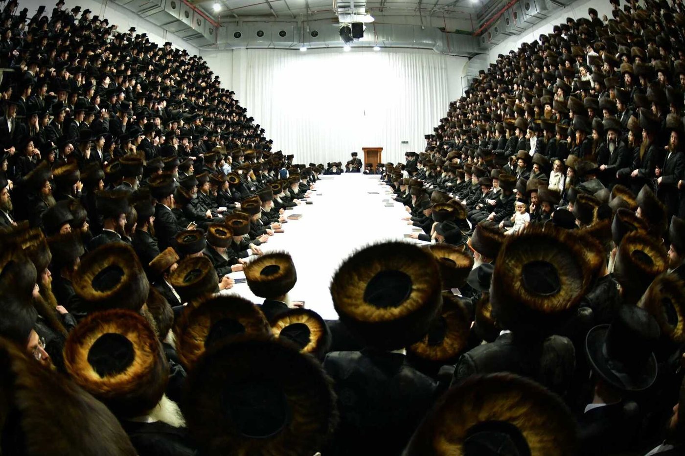 ראש השנה בחצה"ק סערט ויז'ניץ