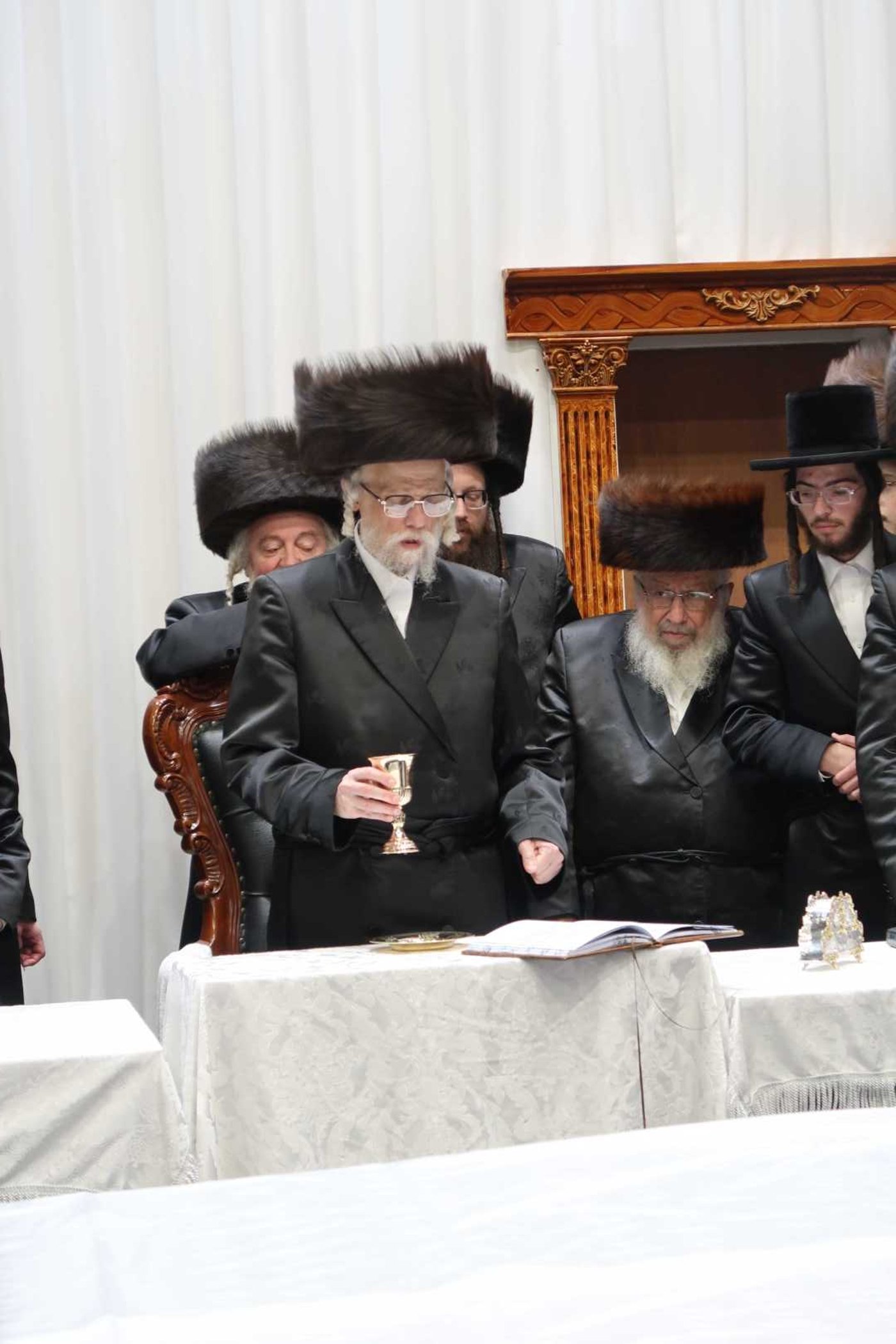 ראש השנה בחצה"ק סערט ויז'ניץ