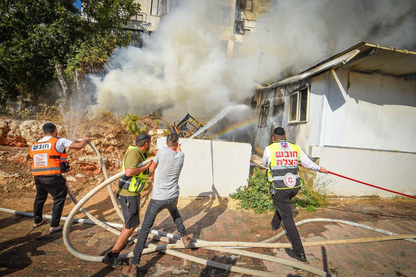 כיבוי השריפה ביישוב החרדי עמנואל
