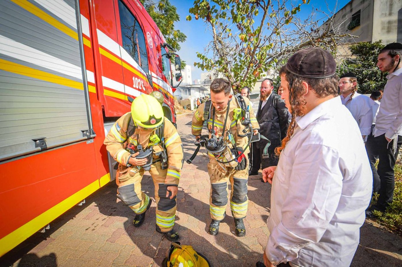 כיבוי השריפה ביישוב החרדי עמנואל