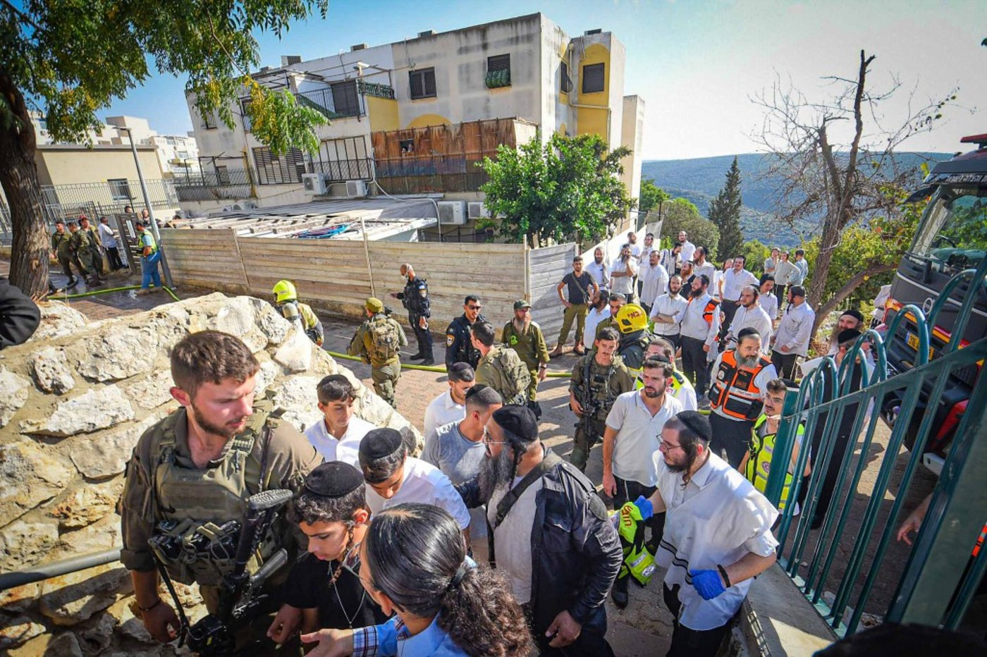 כיבוי השריפה ביישוב החרדי עמנואל