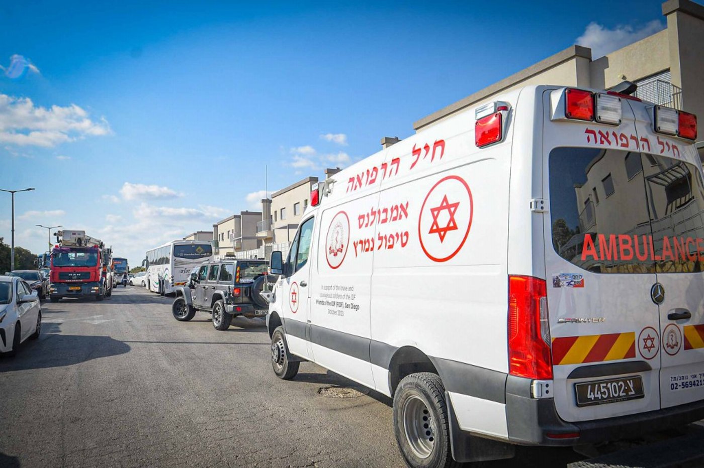 כיבוי השריפה ביישוב החרדי עמנואל