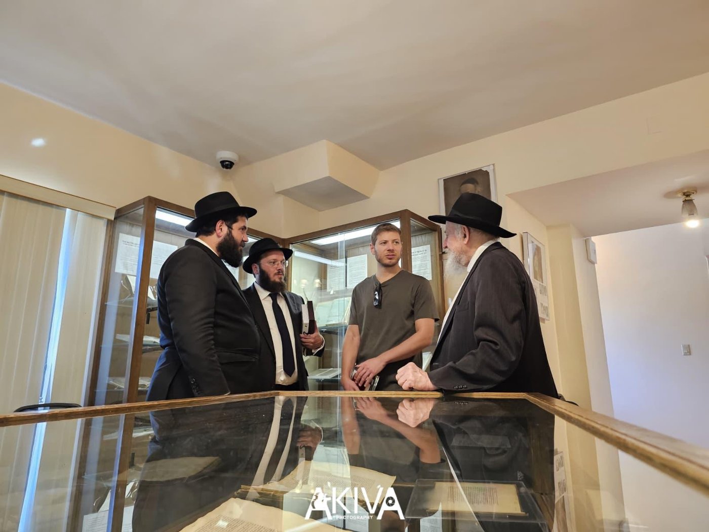 יאיר נתניהו בביקור במרכז העולמי של חסידות חב”ד