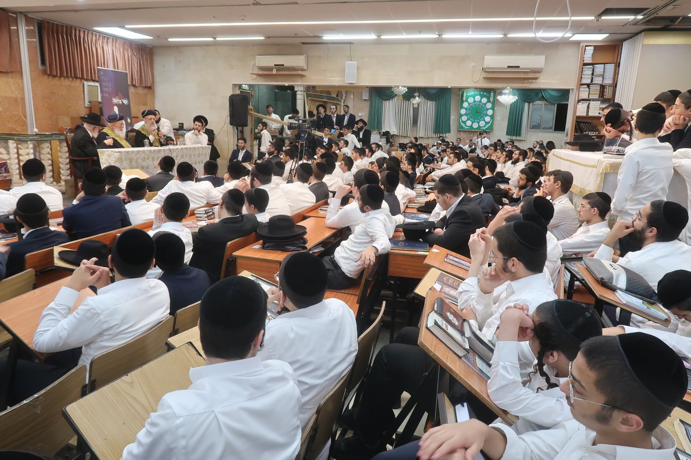 הראשלצי"ם הגר"ד יוסף והגרש"מ עמאר בכסא רחמים