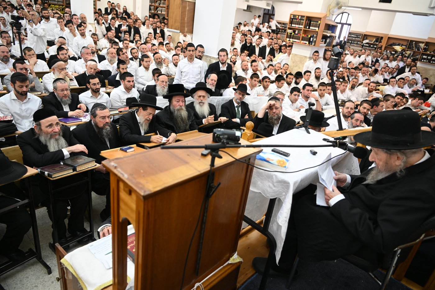 שיחת החיזוק של הגר"ד לנדו בישיבת מיר