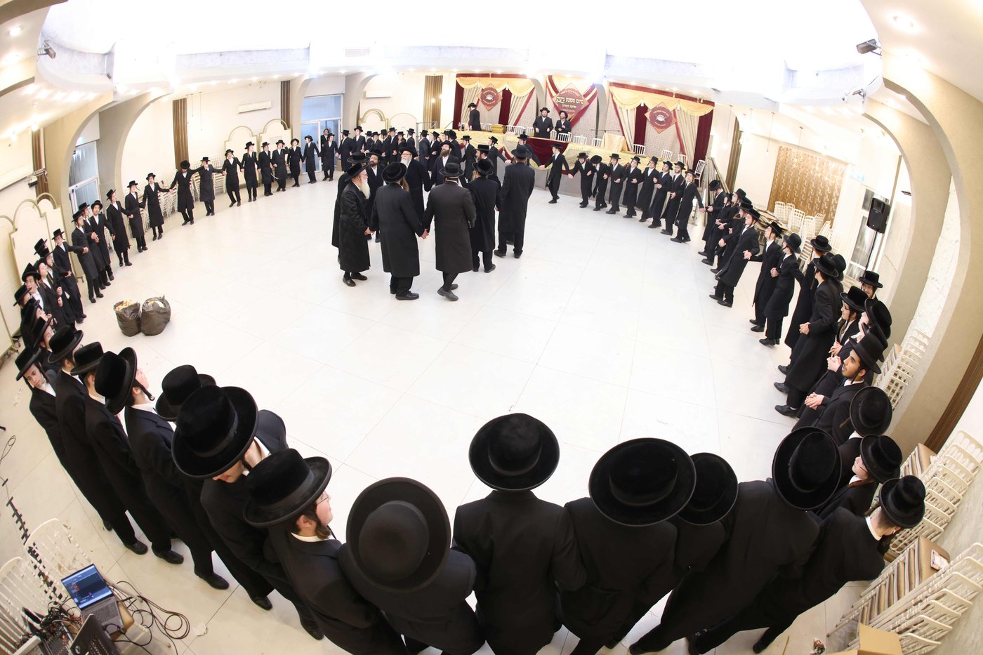 סיום מסכת גיטין בישיבת סאטמר ירושלים